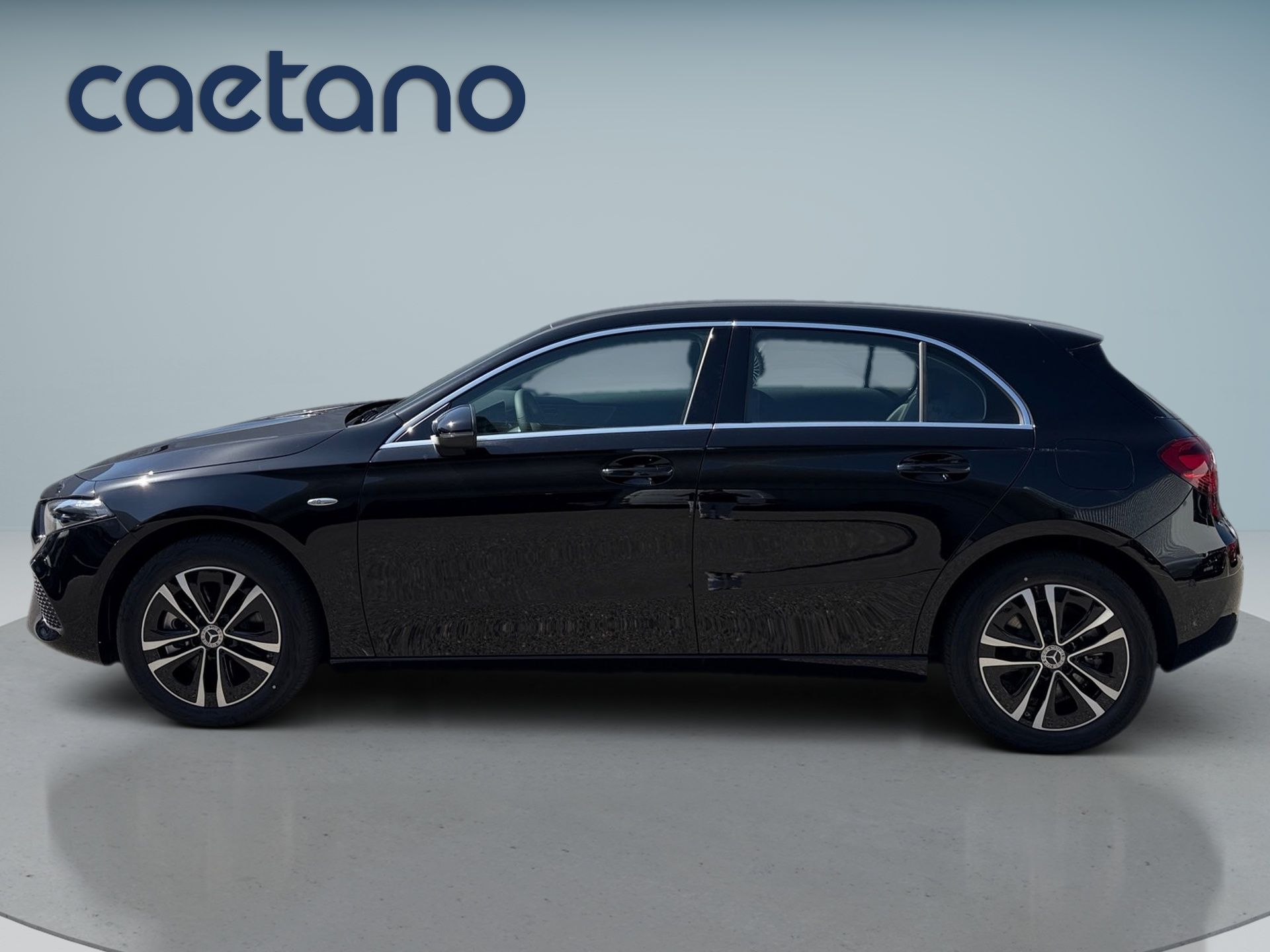 Mercedes-Benz Classe A 250 e com tecnologia EQ Auto — photo 3