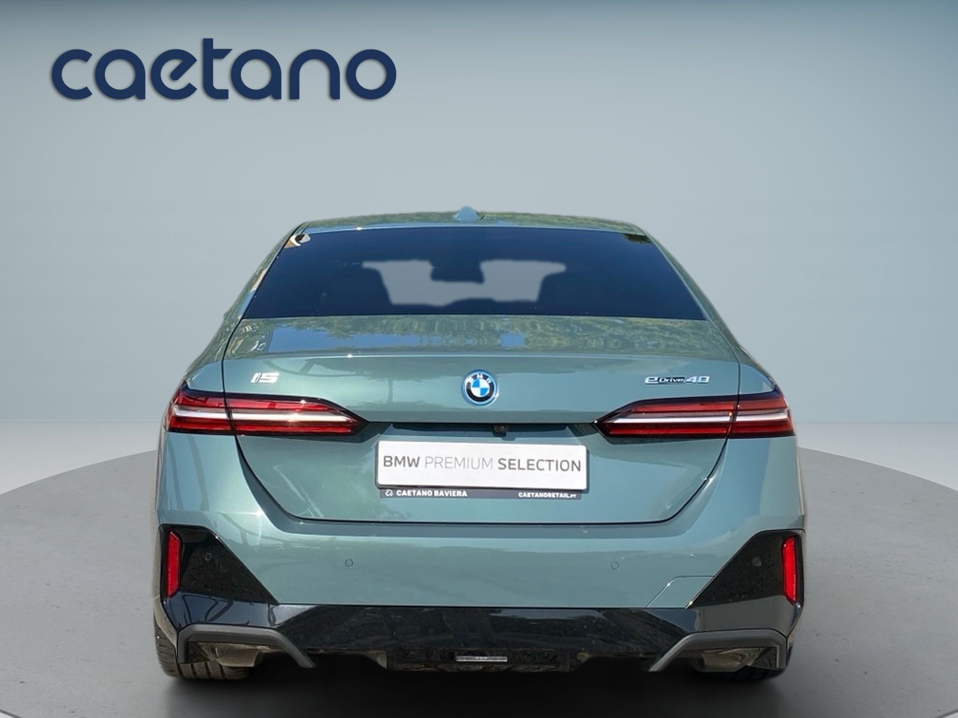BMW i5 eDrive40 — photo 2