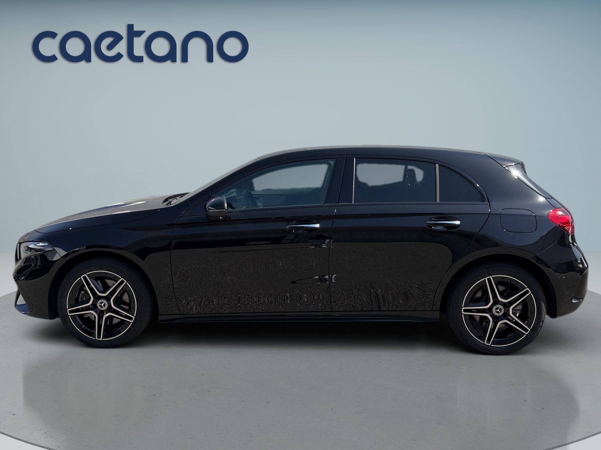 Mercedes-Benz Classe A 250 e com tecnologia EQ Auto — photo 2