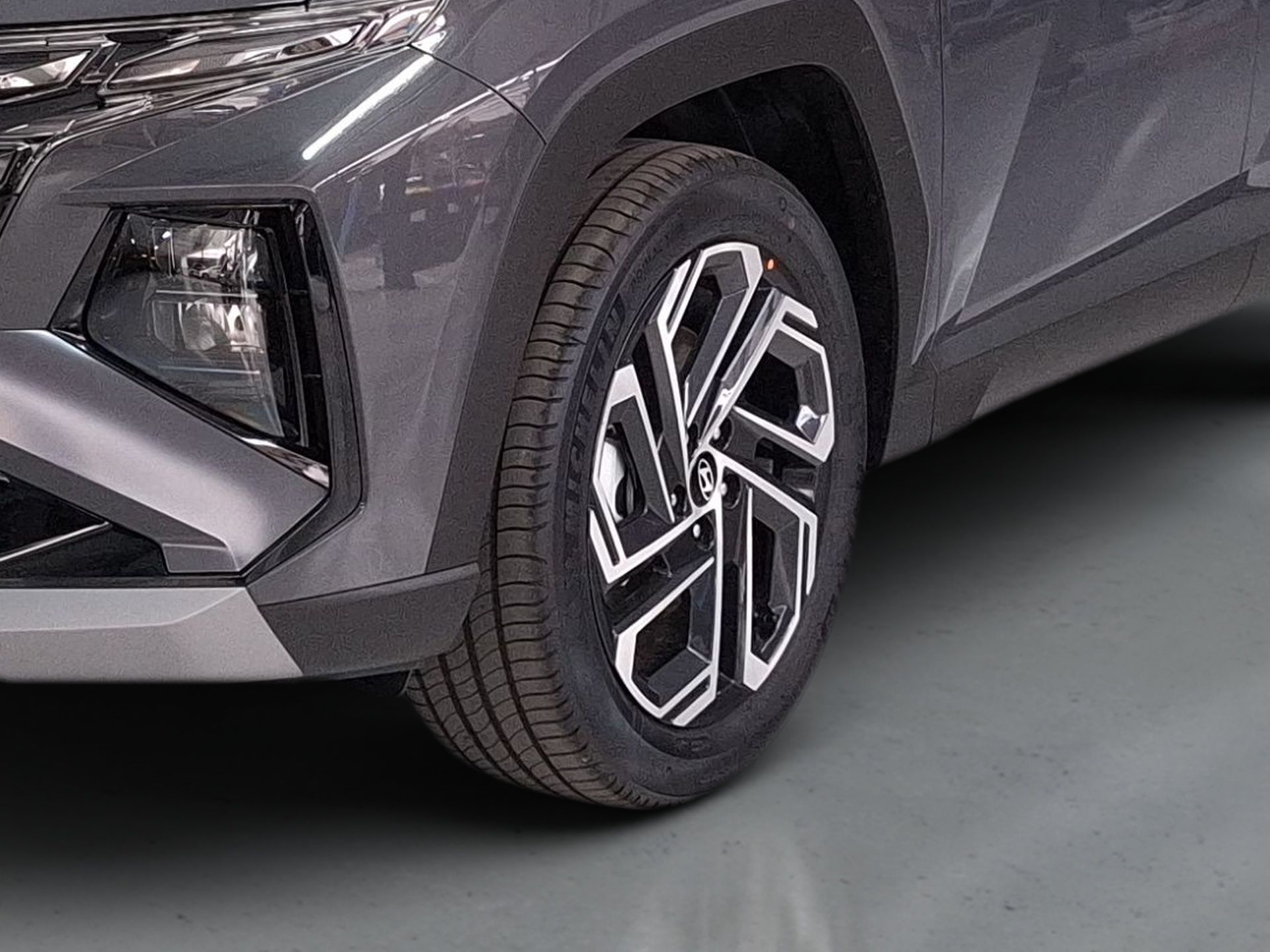 Hyundai Tucson HEV 1.6 TGDI AT Vanguard MY26 — photo 2