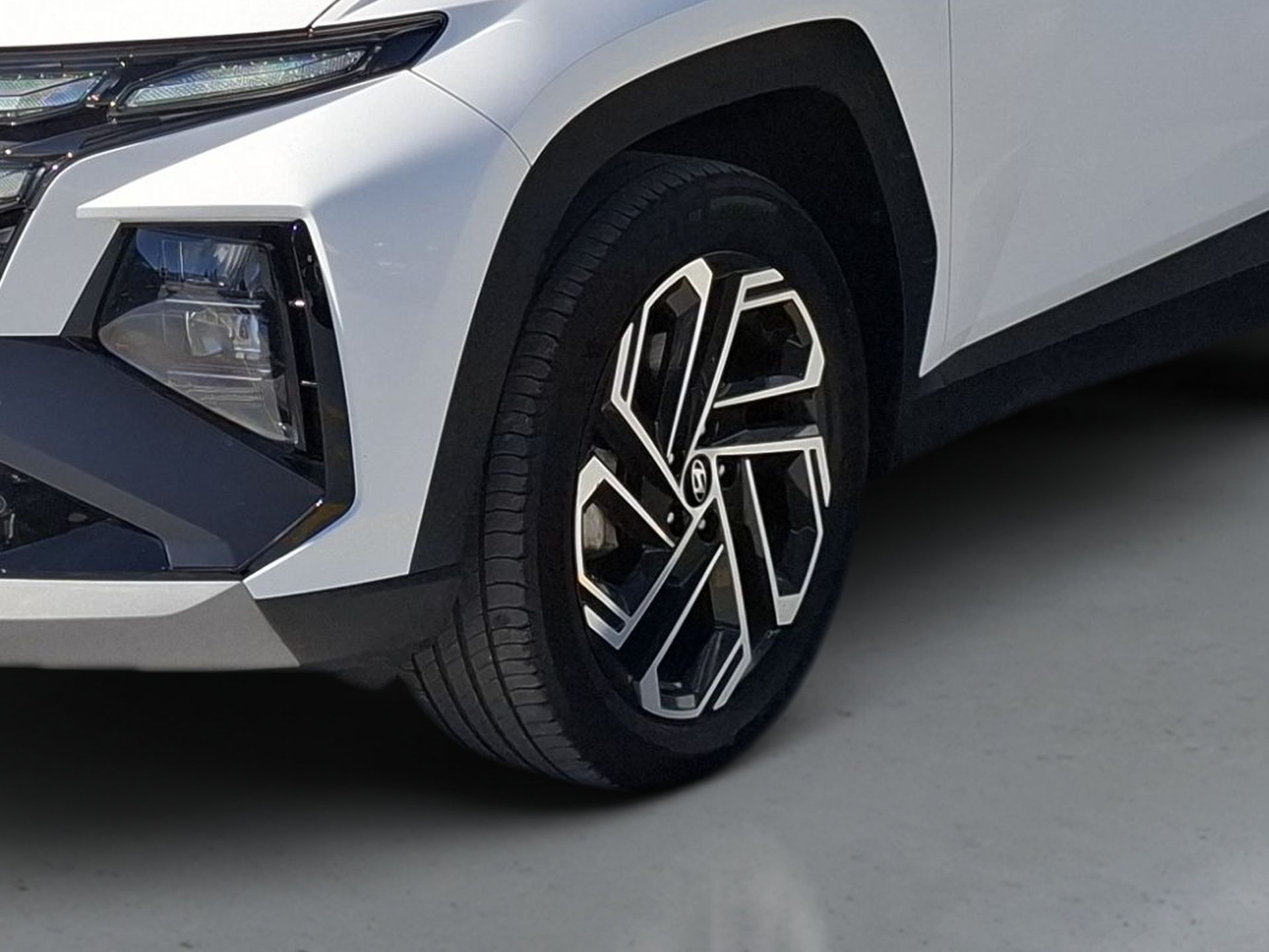 Hyundai Tucson HEV 1.6 TGDI AT Vanguard MY25 — photo 5
