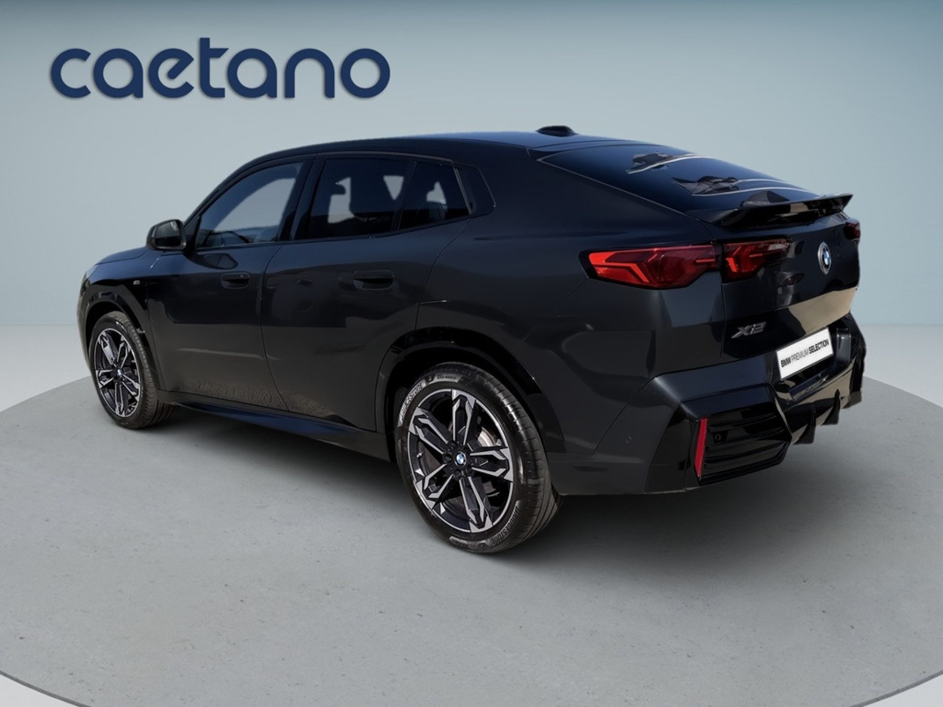 BMW X2 sDrive18d — photo 3