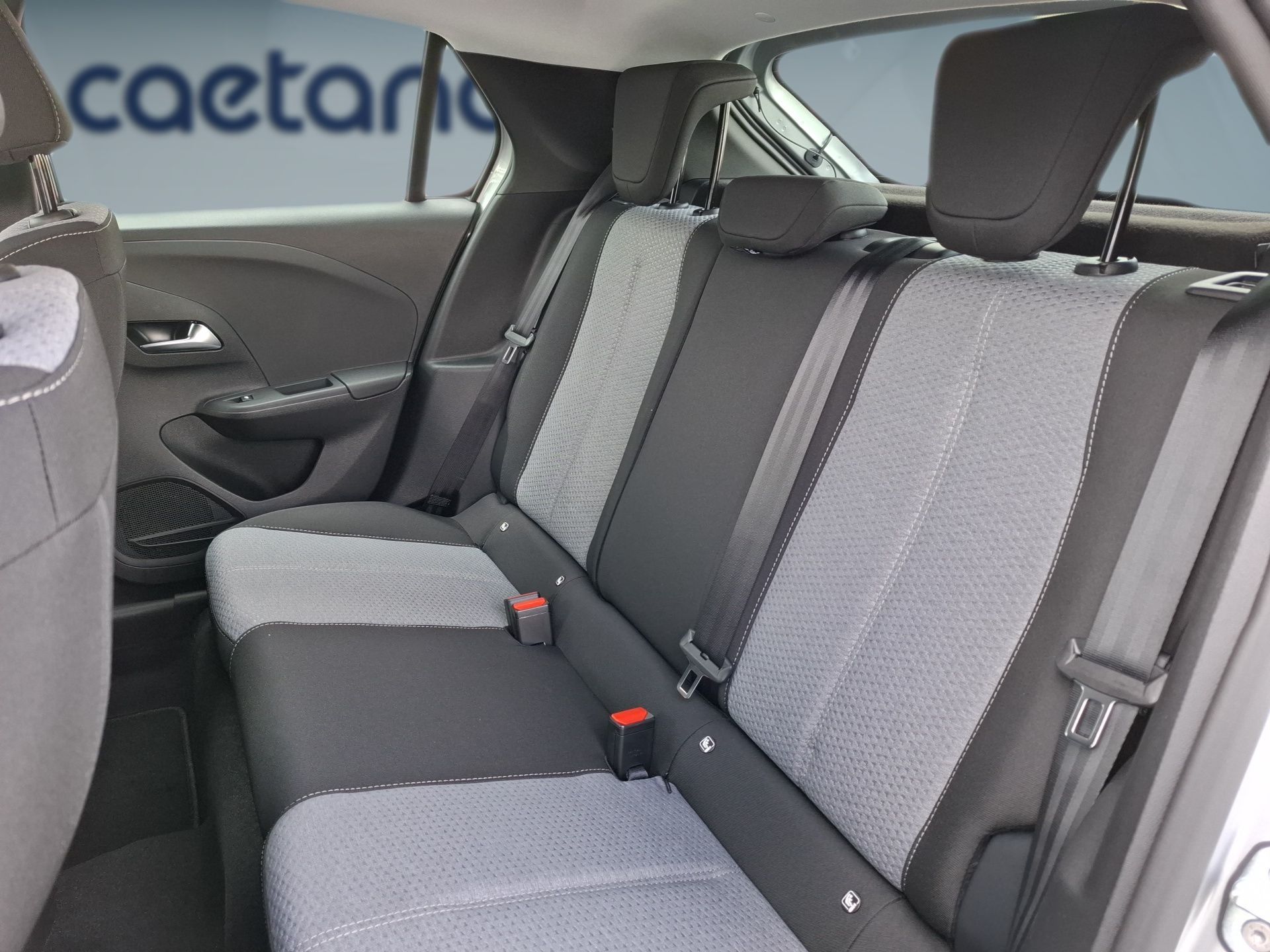Opel Corsa Edition 100 kW Bateria 50 kW — photo 3
