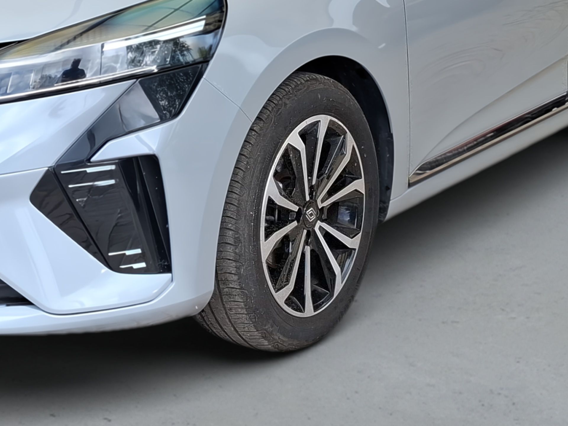 Renault Clio TCe 90 Techno — photo 4