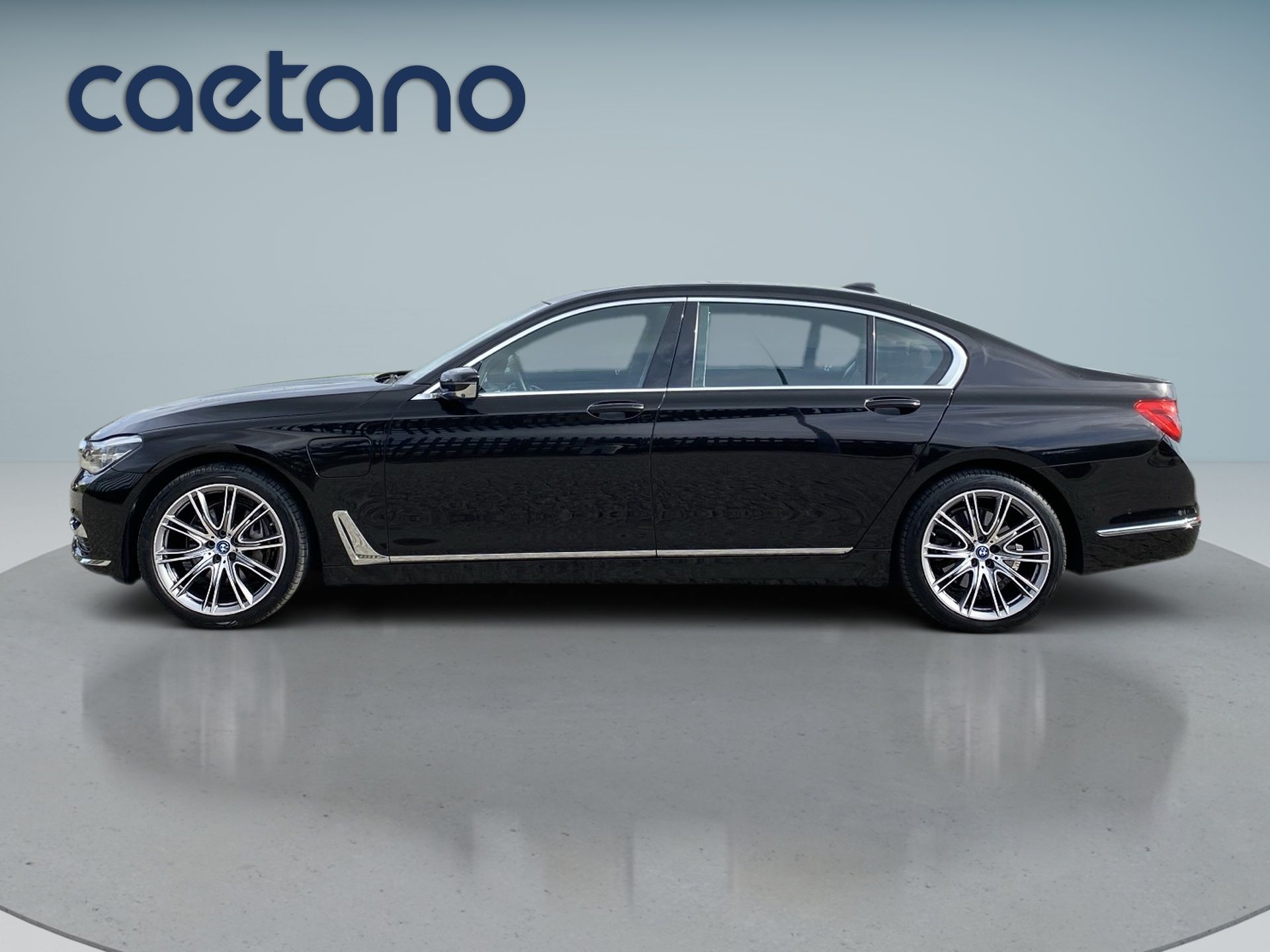 BMW Serie 7 740Le — photo 4