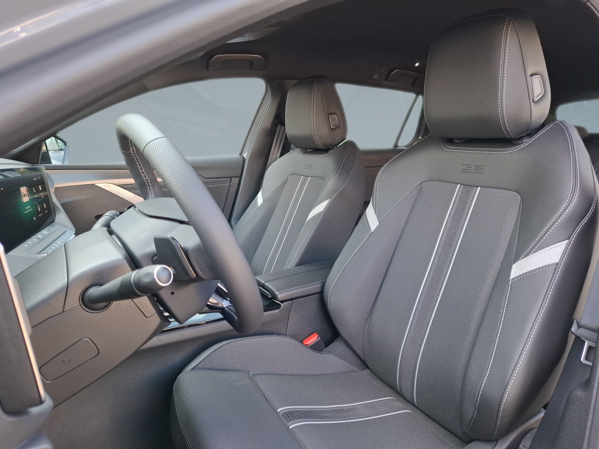 Opel Astra 1.2T Hybrid 145cv GS CADC6 ST — photo 5