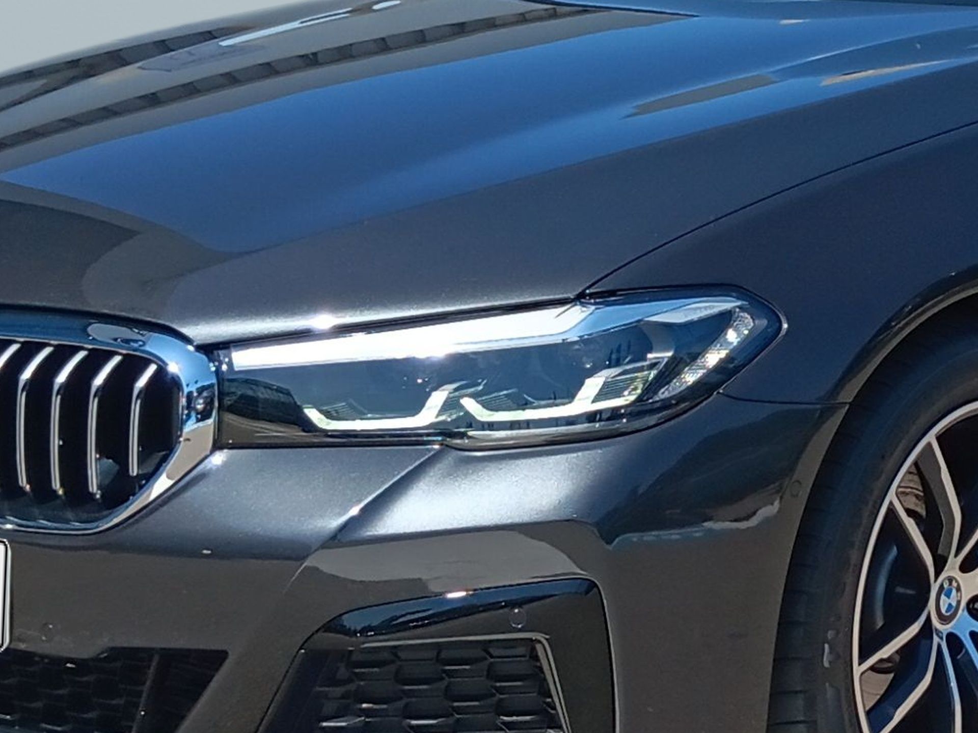 BMW Serie 5 520d Auto 48V — photo 2