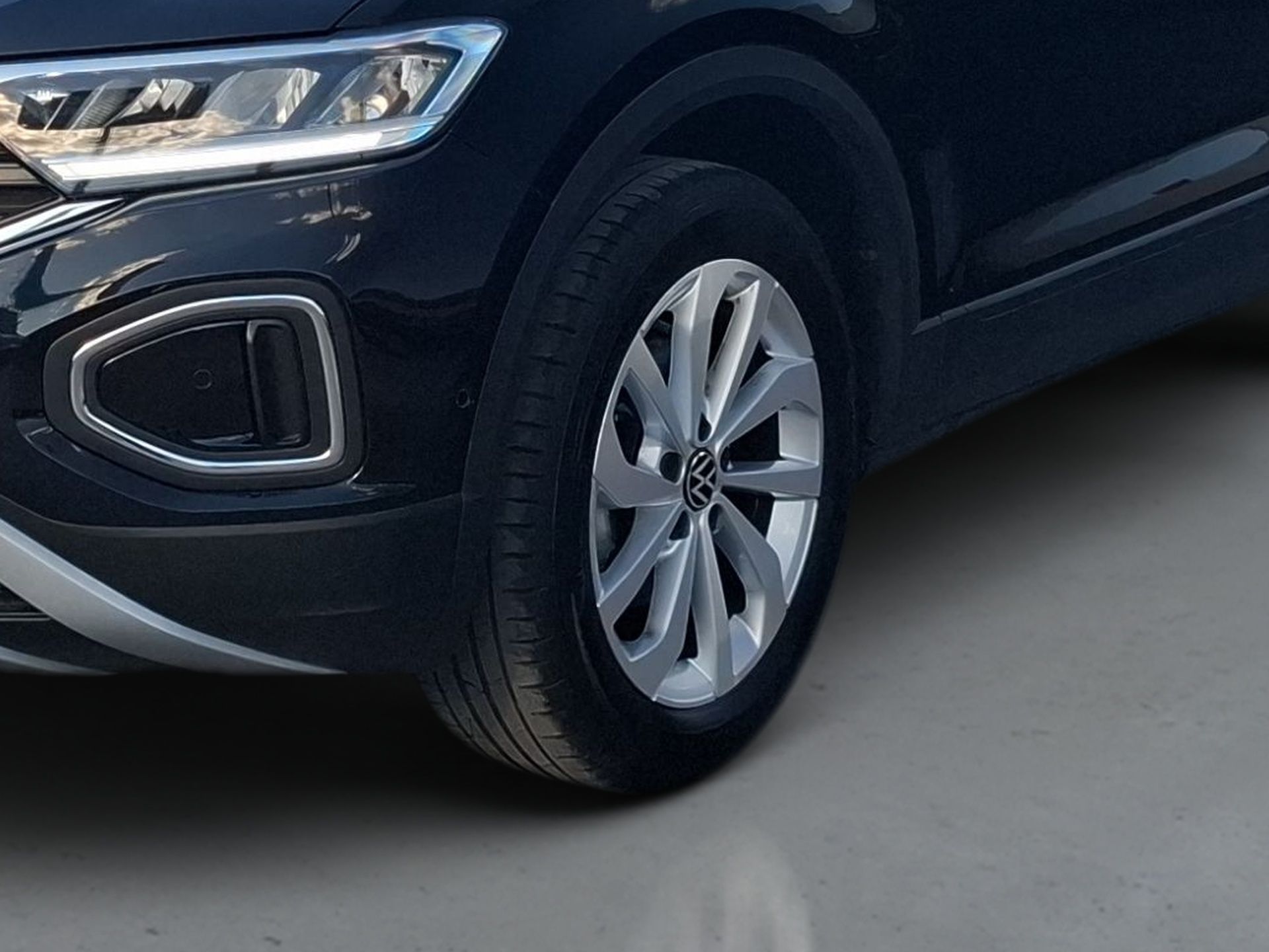 Volkswagen T-Roc 1.0 TSI 115cv URBAN — photo 2