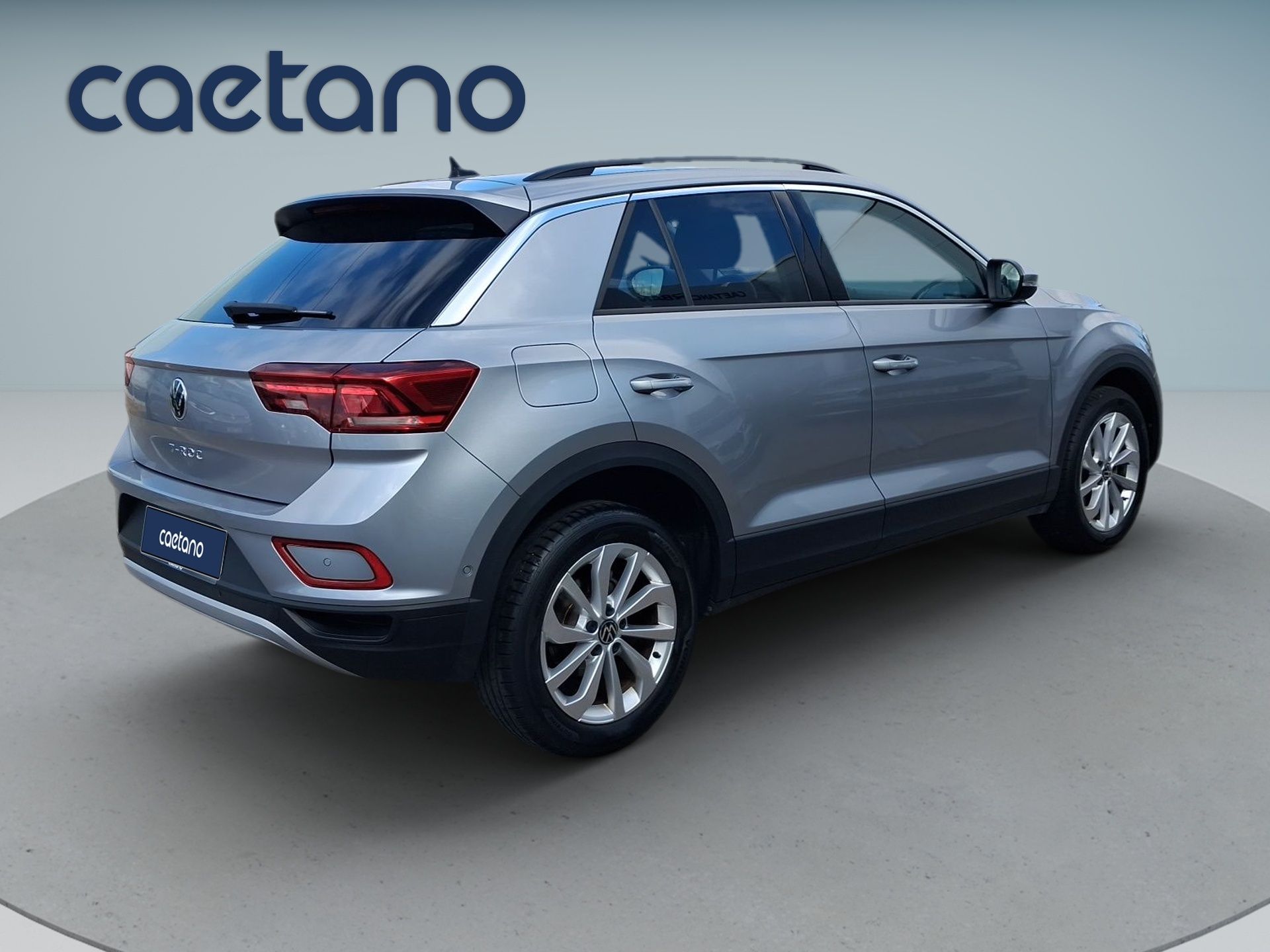 Volkswagen T-Roc 1.0 TSI 115cv URBAN — photo 3