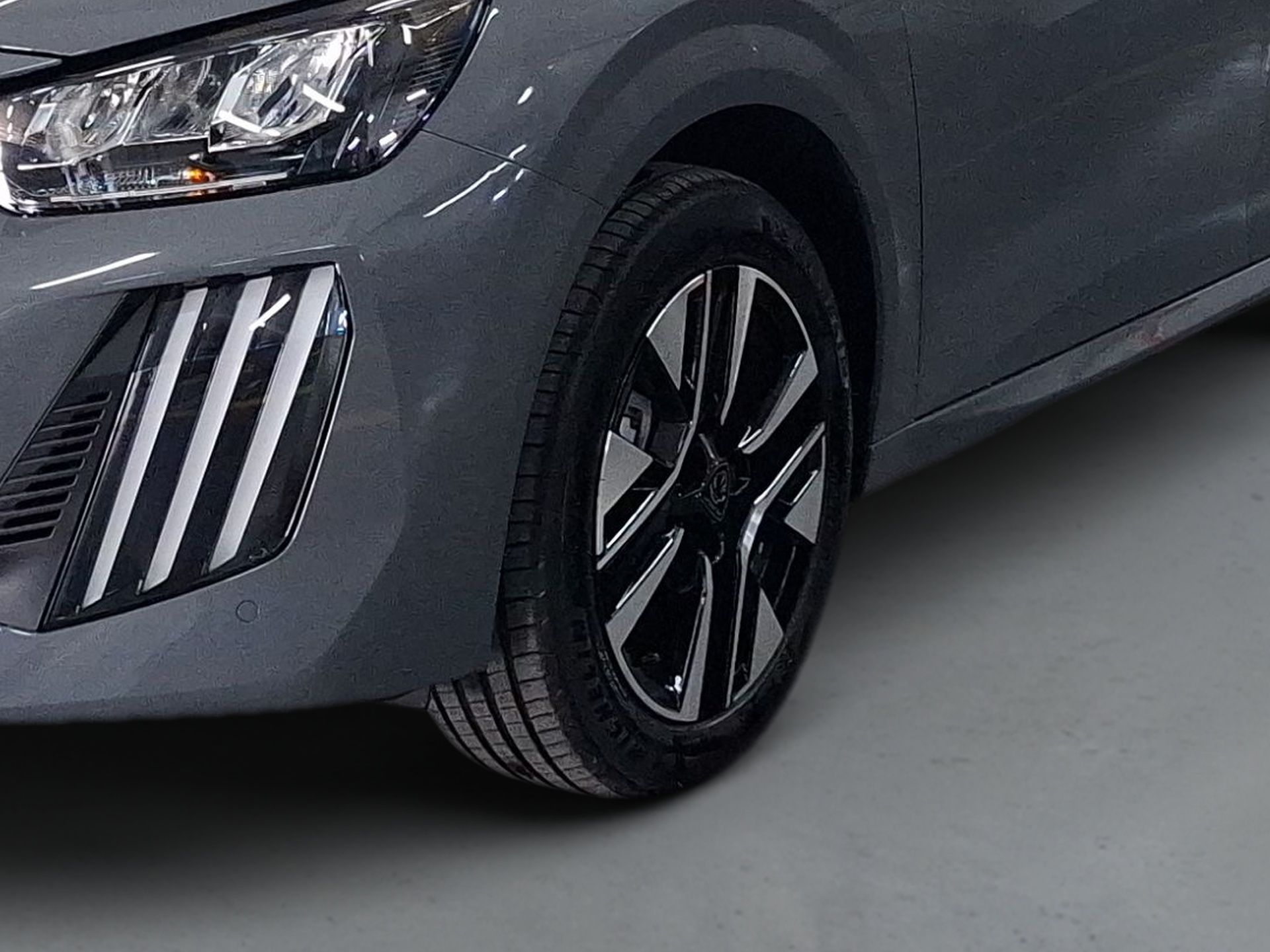 Peugeot E-208 Allure Elétrico 156 cv (115 kW) - Bateria 54 kW — photo 4