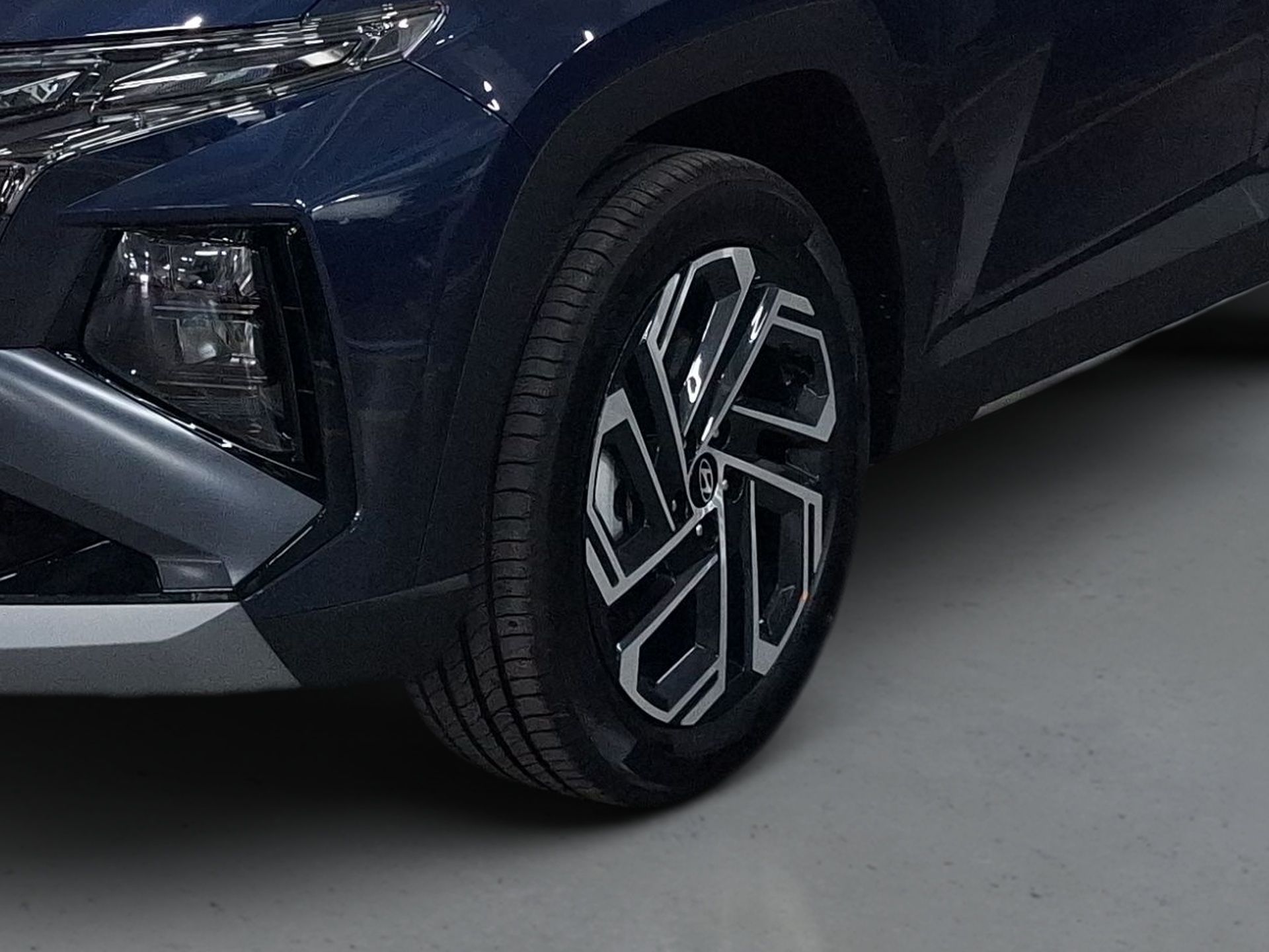 Hyundai Tucson HEV 1.6 TGDI AT Premium MY26 — photo 4