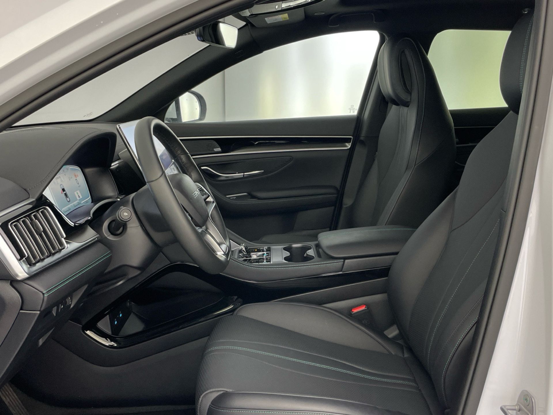 BYD SEAL U DM-I SEAL U DM-i Comfort — photo 5