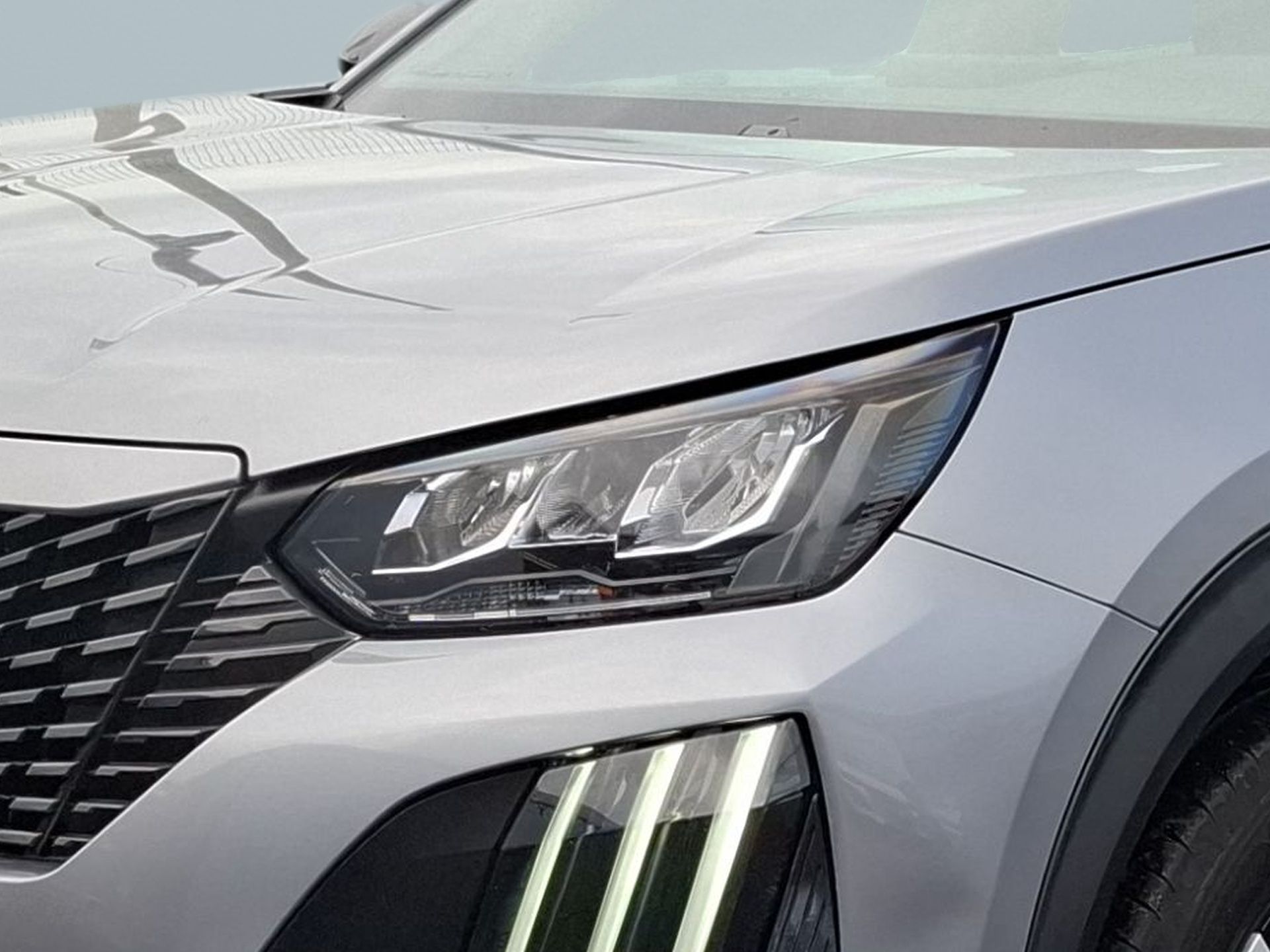 Peugeot 2008 1.2 100 cv Style — photo 4