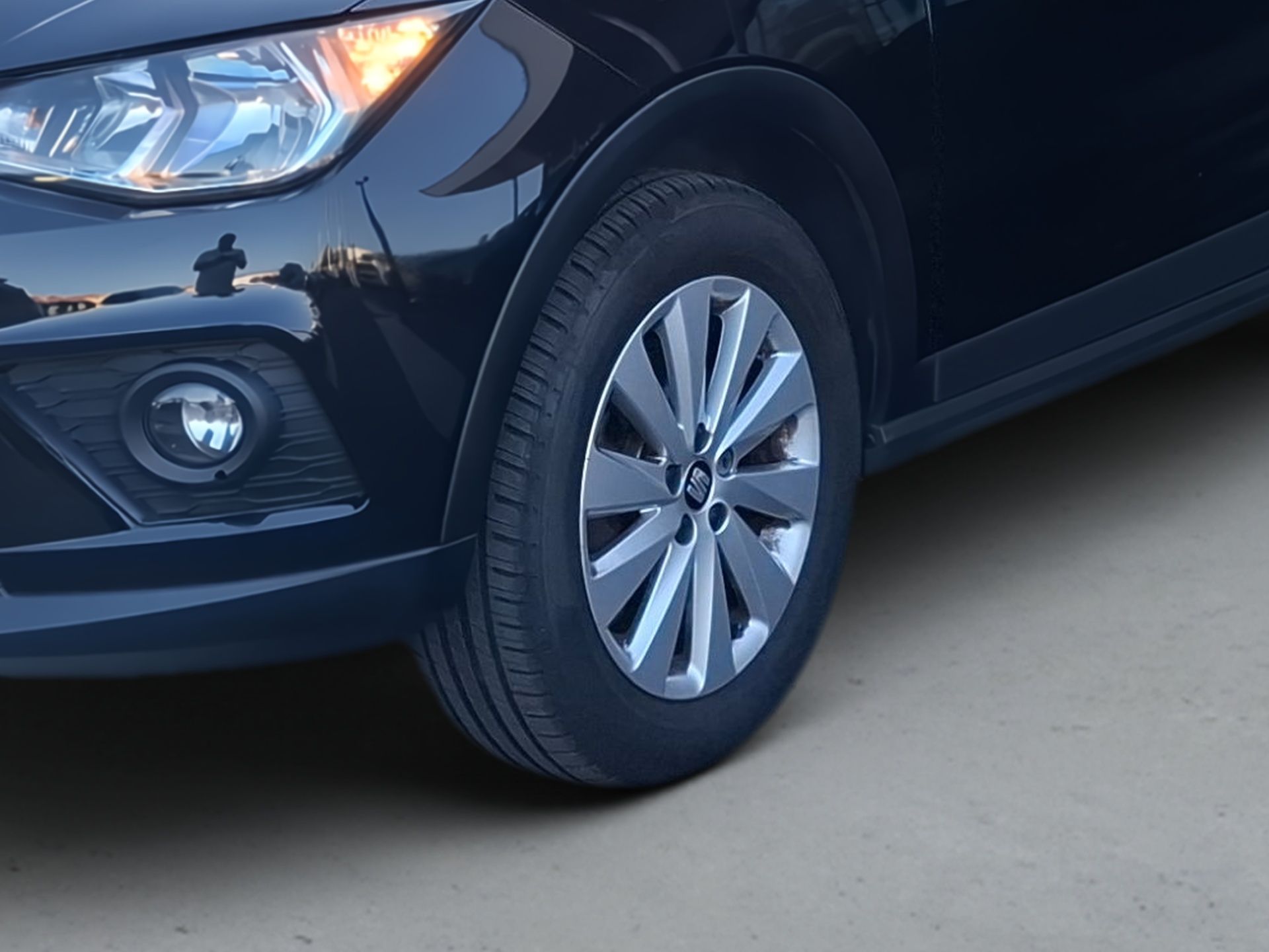 SEAT Arona 1.0 TGI STYLE 6v — photo 2