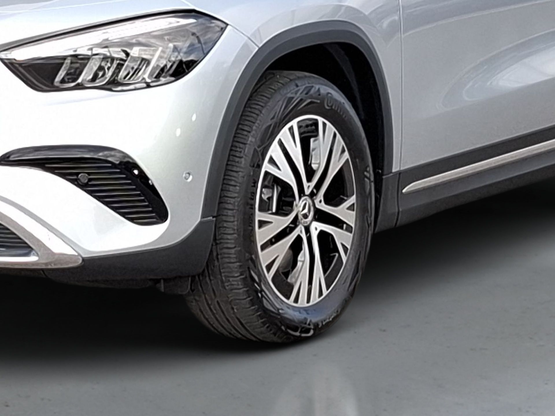 Mercedes-Benz GLA 250 e híbrido plug-in — photo 4