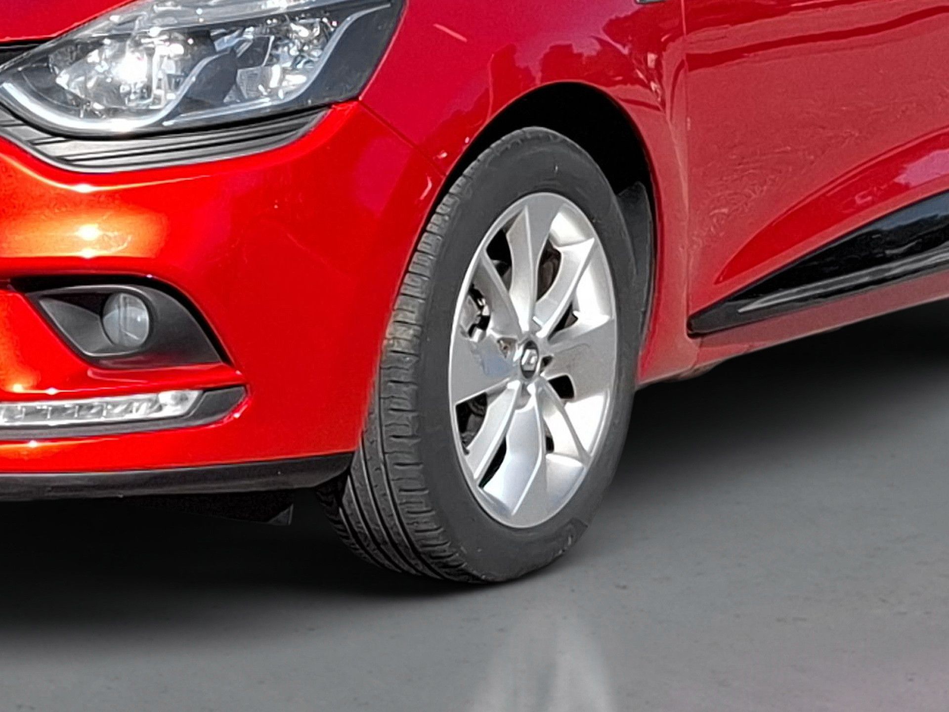 Renault Clio 0.9 Energy TCe 90 Limited Edition — photo 3