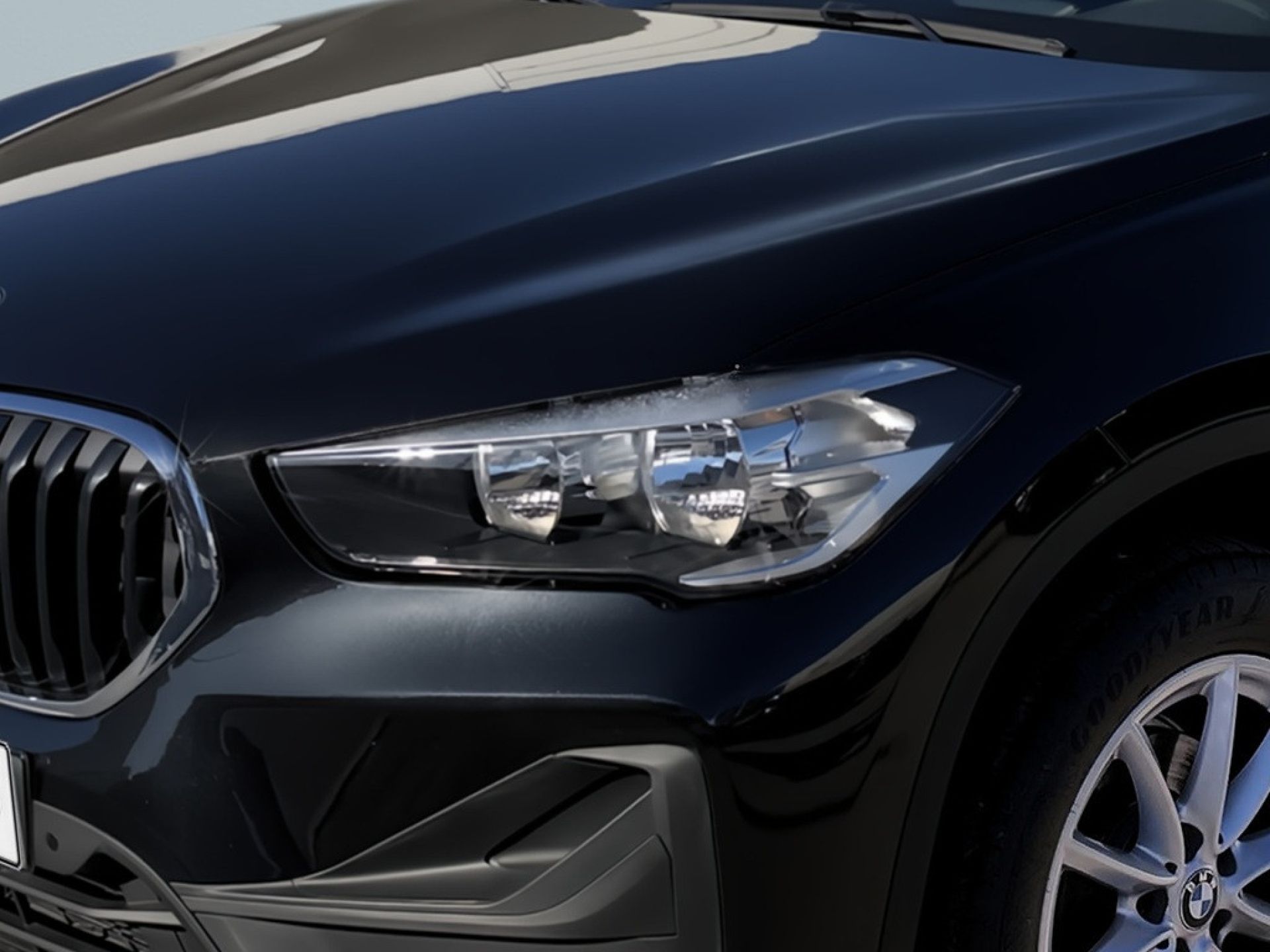 BMW X1 sDrive16d — photo 2