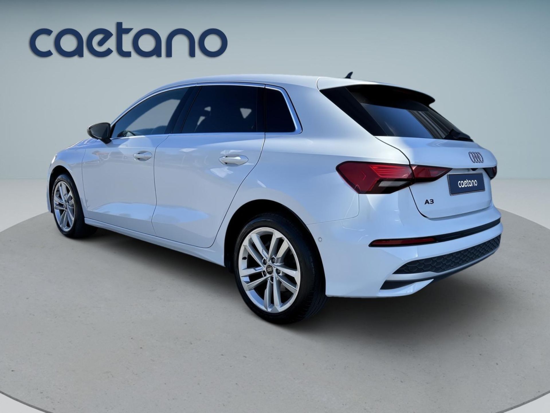 Audi A3 Sportback 30 TFSI S tronic Advanced — photo 3