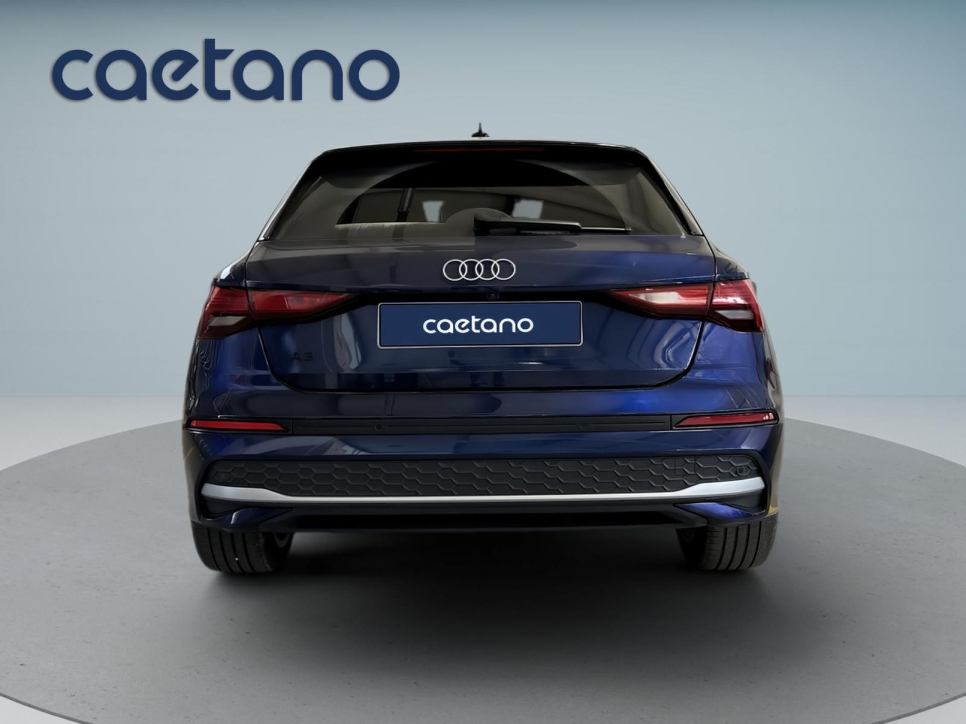Audi A3 Sportback 30 TFSI Advanced — photo 2