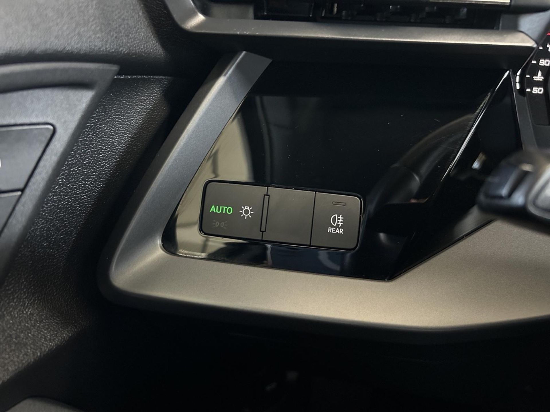 Audi A3 Sportback 30 TFSI Advanced — photo 5