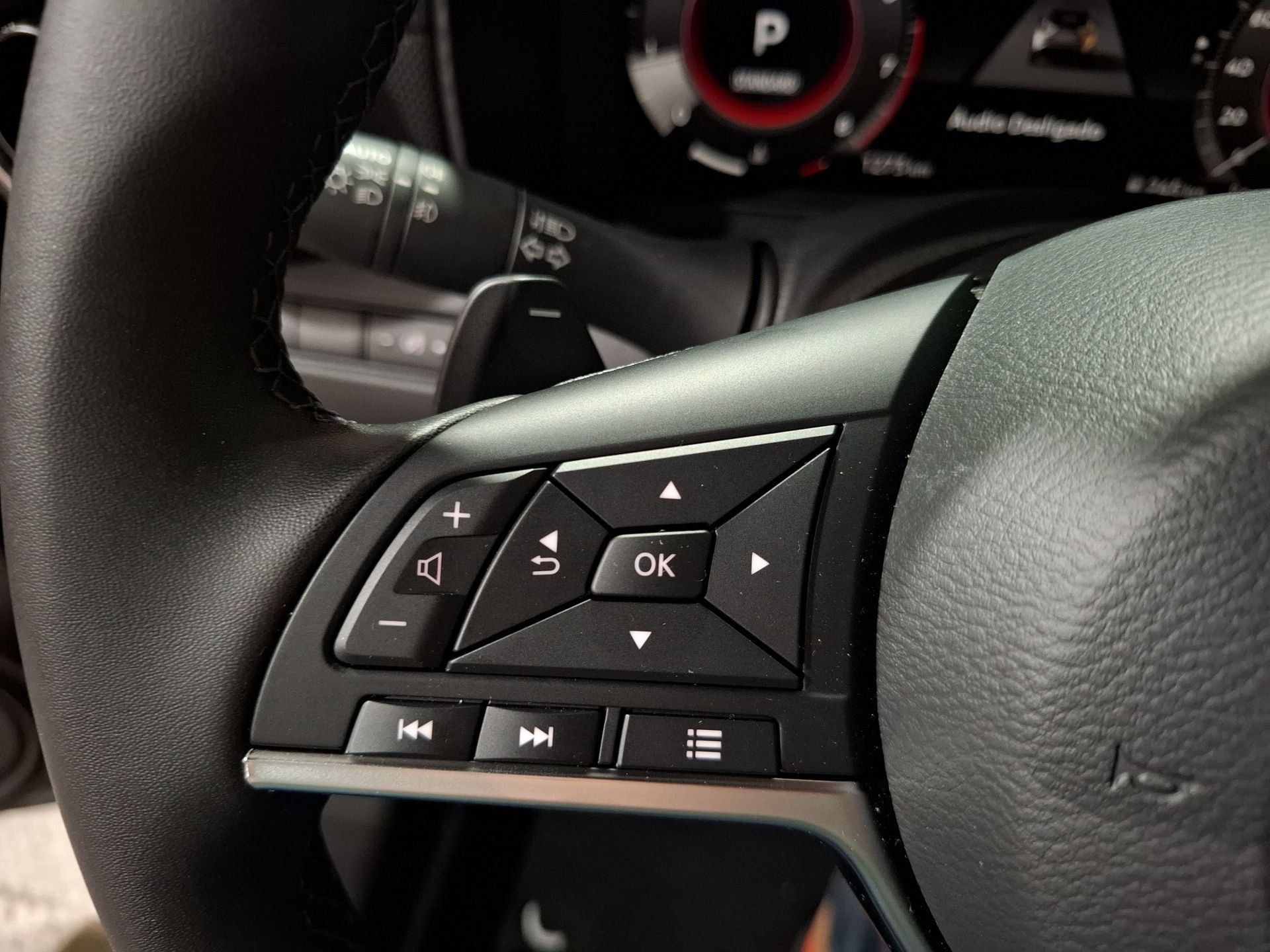 Nissan JUKE 1.0 DIG-T 114cv Acenta+ DCT — photo 4