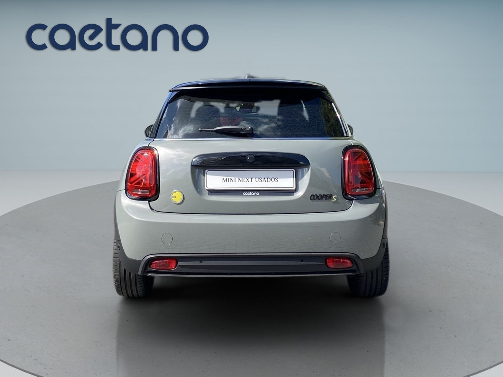 MINI Mini Cooper SE — photo 2