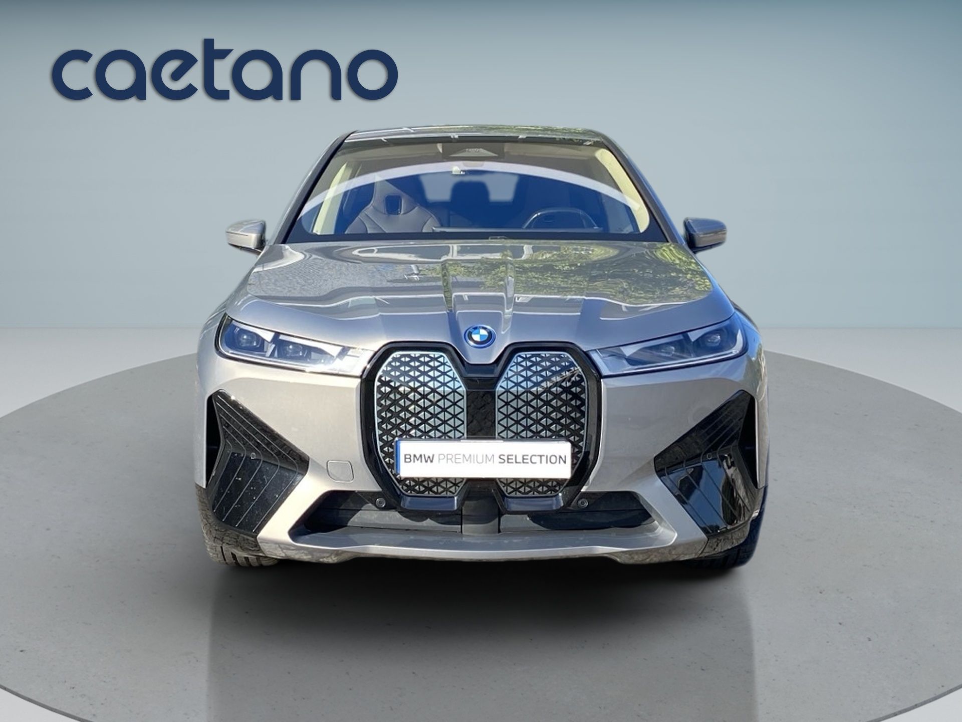 BMW iX xDrive40 — photo 4