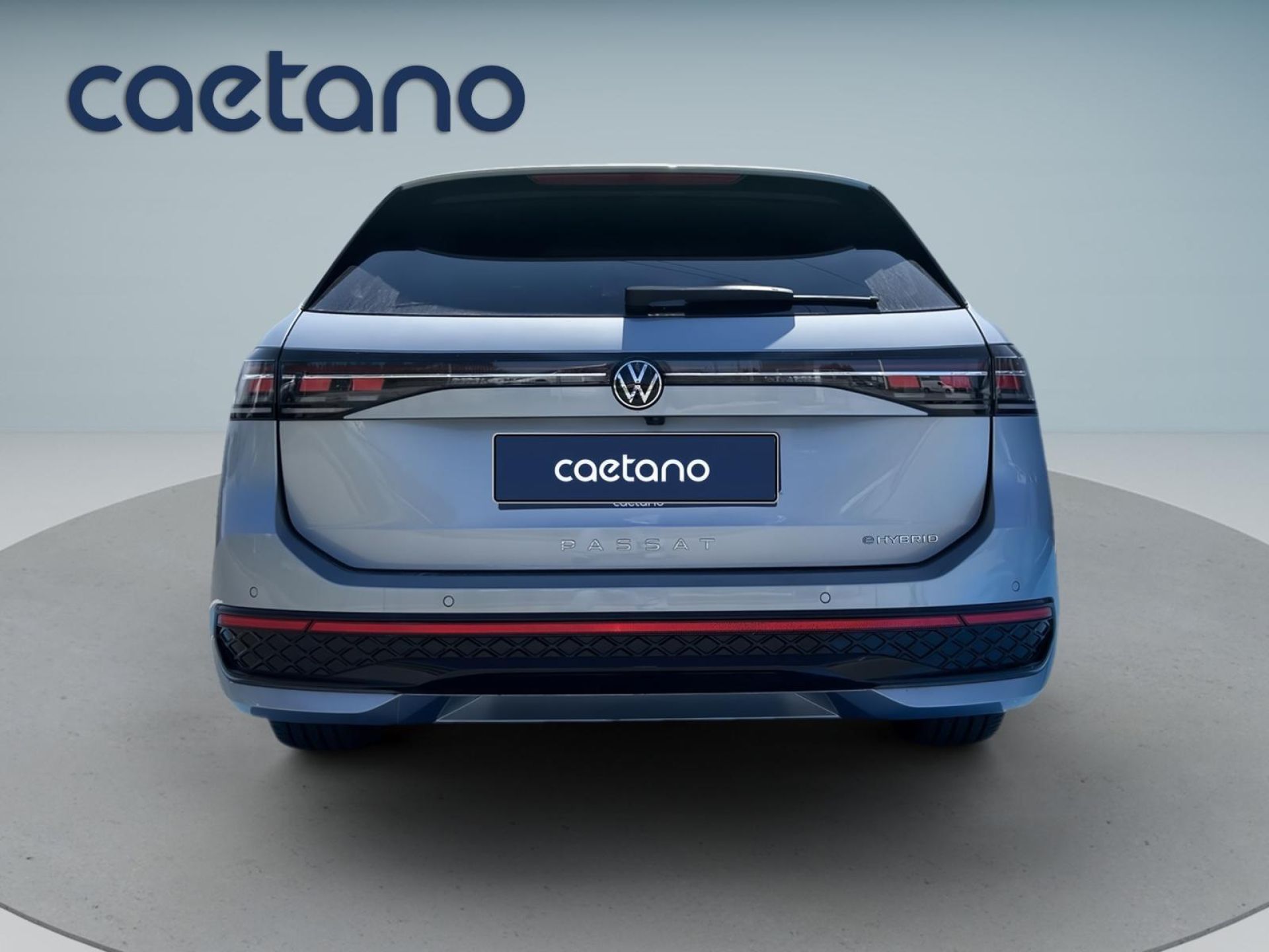 Volkswagen Passat 1.5 TSI 204cv PHEV R-Line DSG Variant — photo 2