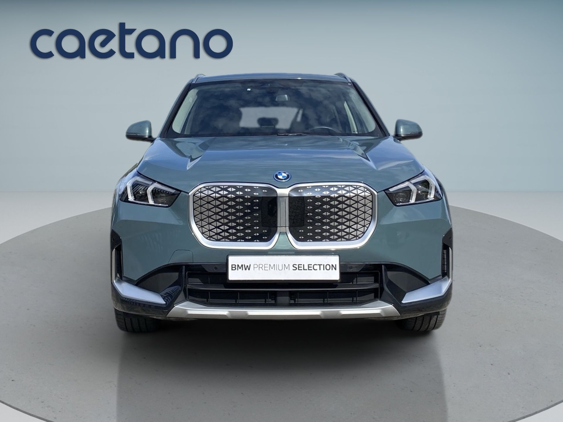 BMW iX1 eDrive20 — photo 2