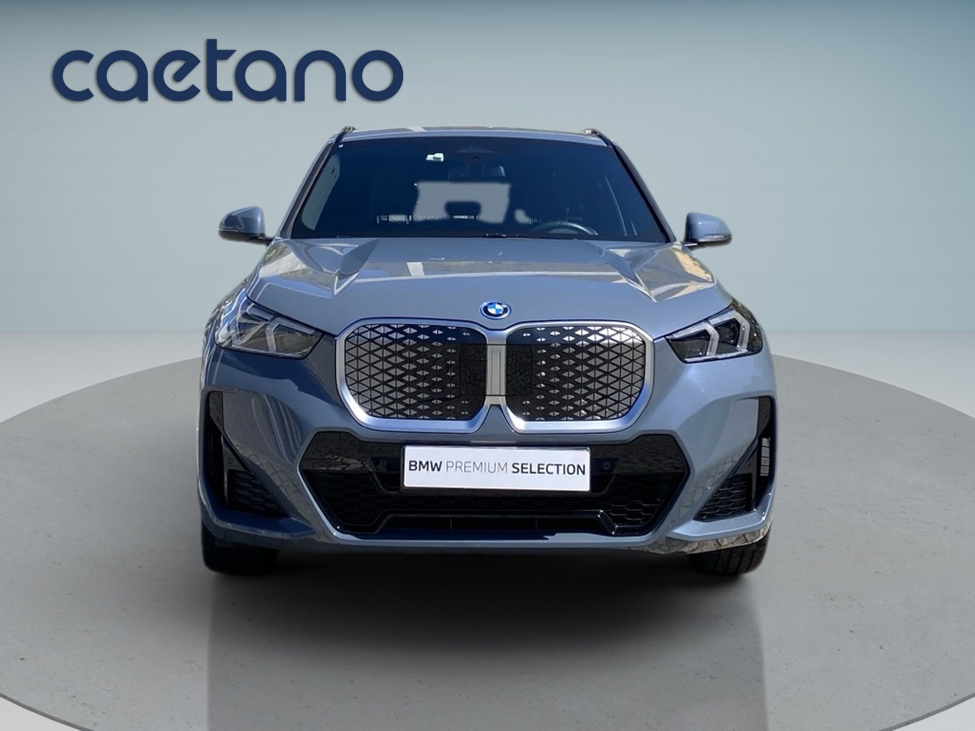 BMW iX1 eDrive20 — photo 2