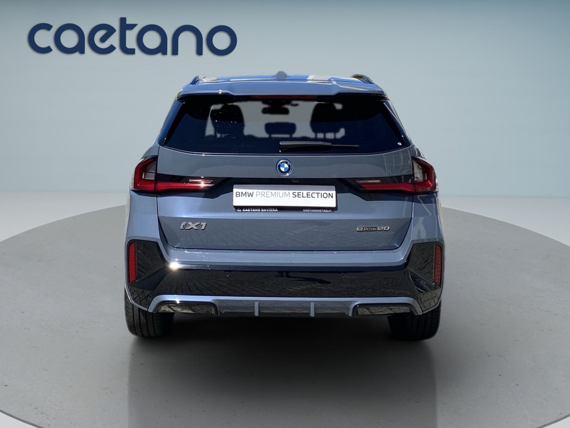 BMW iX1 eDrive20 — photo 3