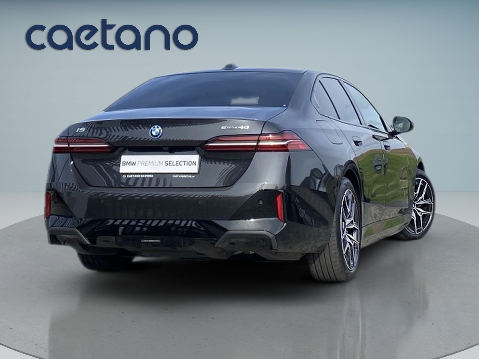 BMW i5 eDrive40 — photo 3