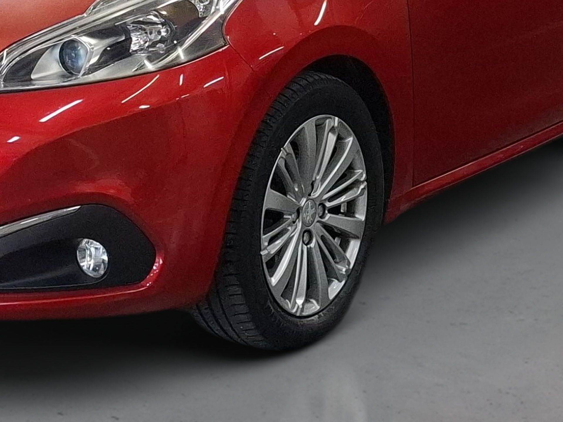 Peugeot 208 208 1.2 PureTech Signature | 82cv | 5P | 5L — photo 5