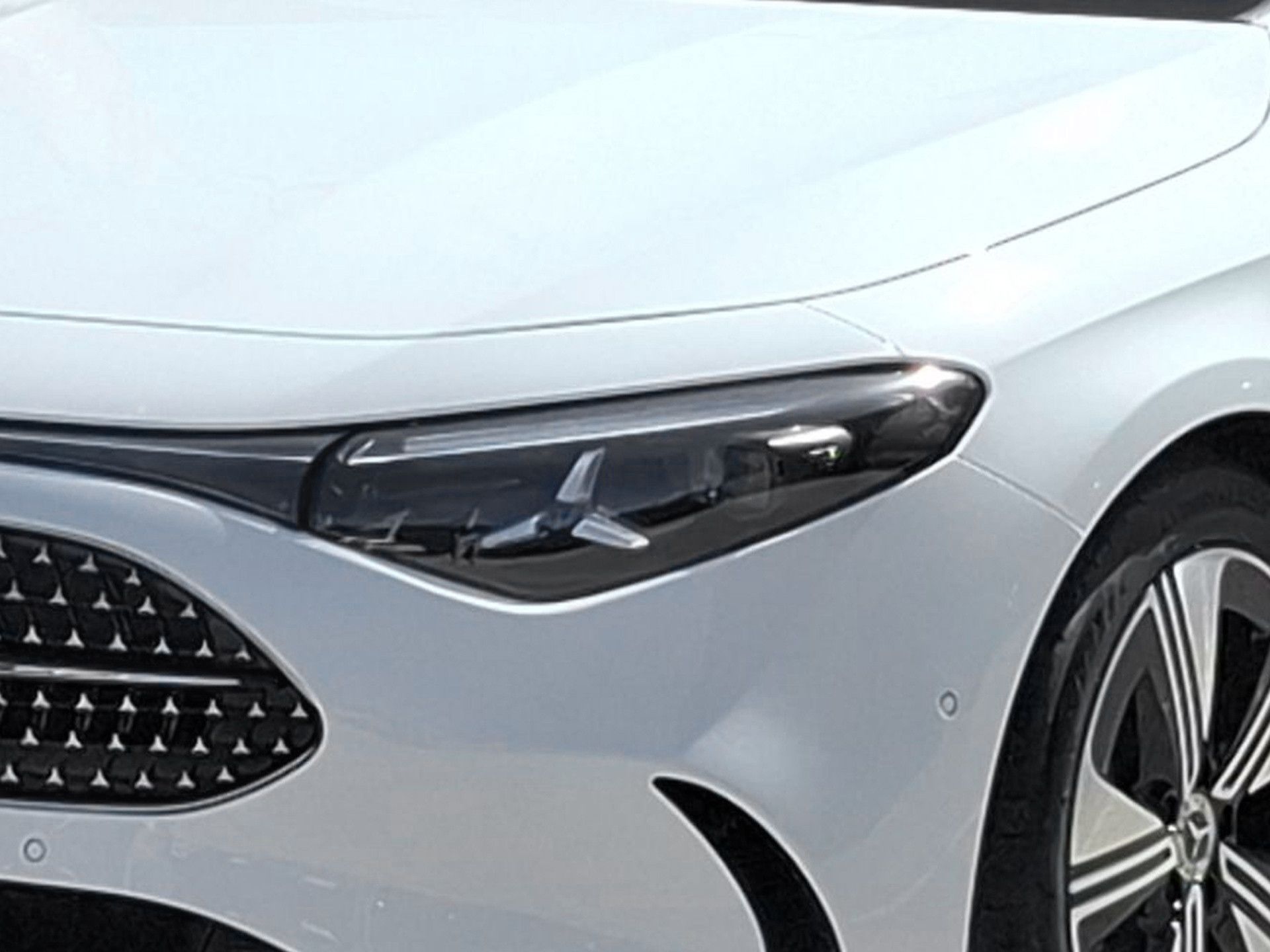 Mercedes-Benz CLA 220 — photo 2
