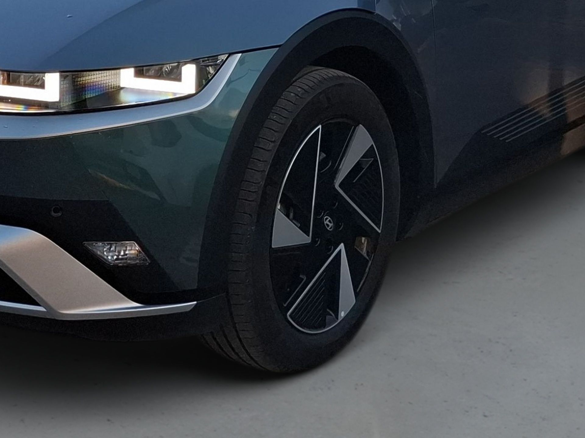 Hyundai IONIQ 5 EV 570km Premium Plus MY26 — photo 2