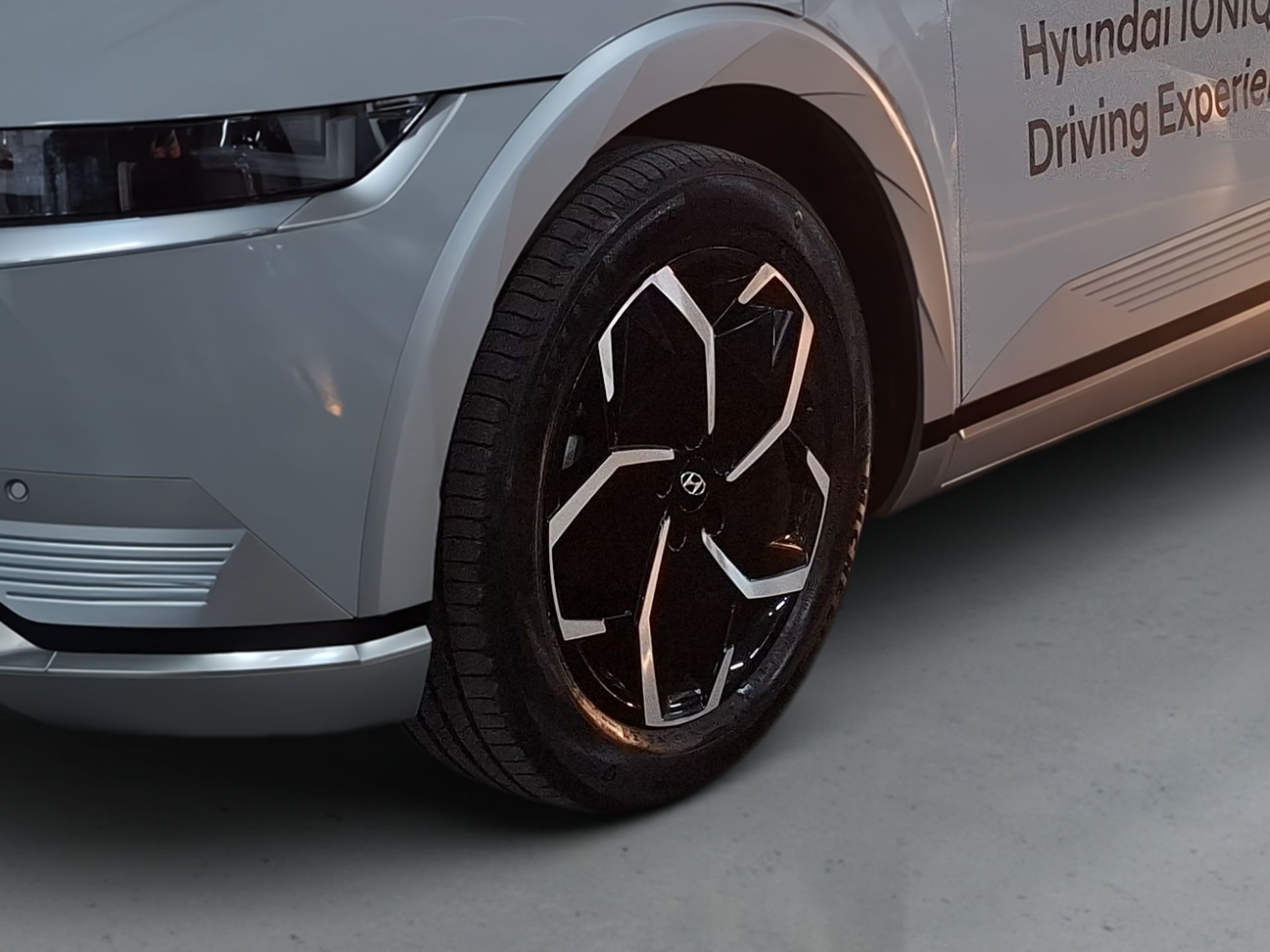 Hyundai IONIQ 5 EV 570km Vanguard MY25 — photo 4