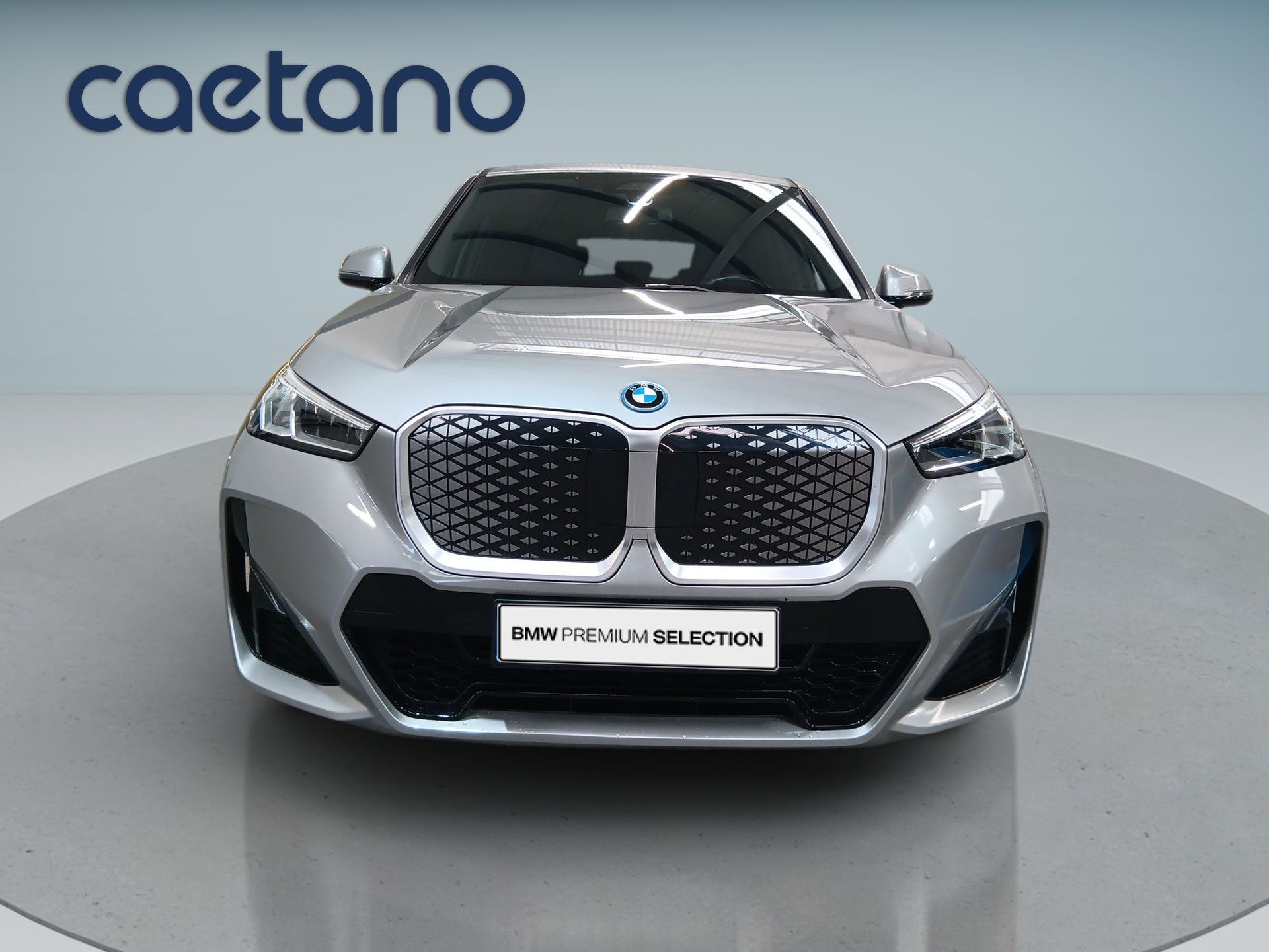 BMW iX1 eDrive20 — photo 2