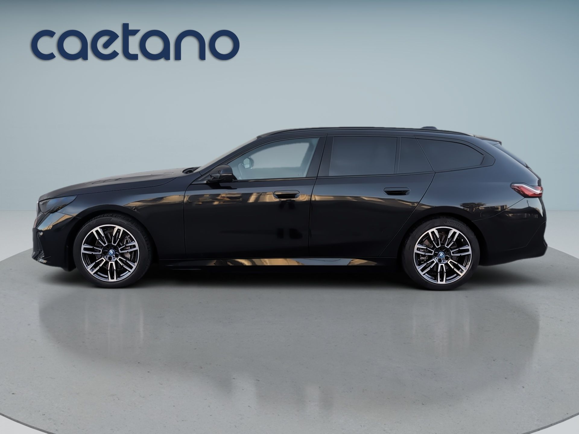 BMW i5 eDrive40 — photo 5