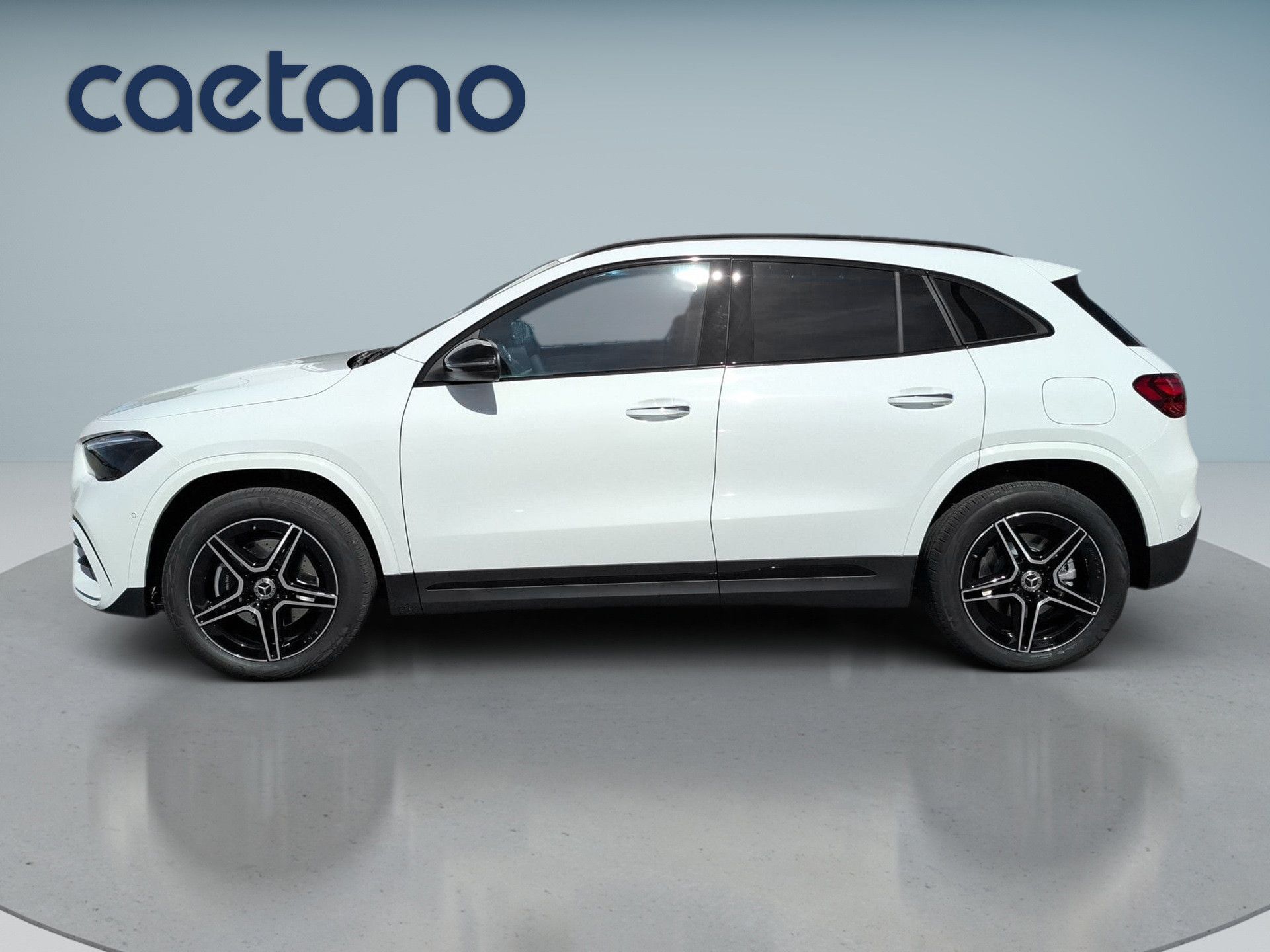 Mercedes-Benz GLA 250 e híbrido plug-in — photo 4