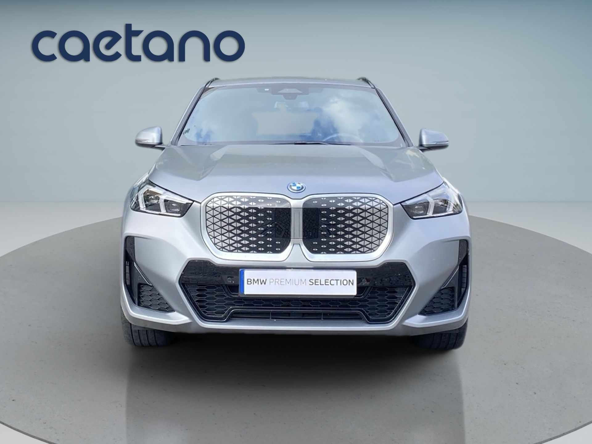 BMW iX1 eDrive20 — photo 2