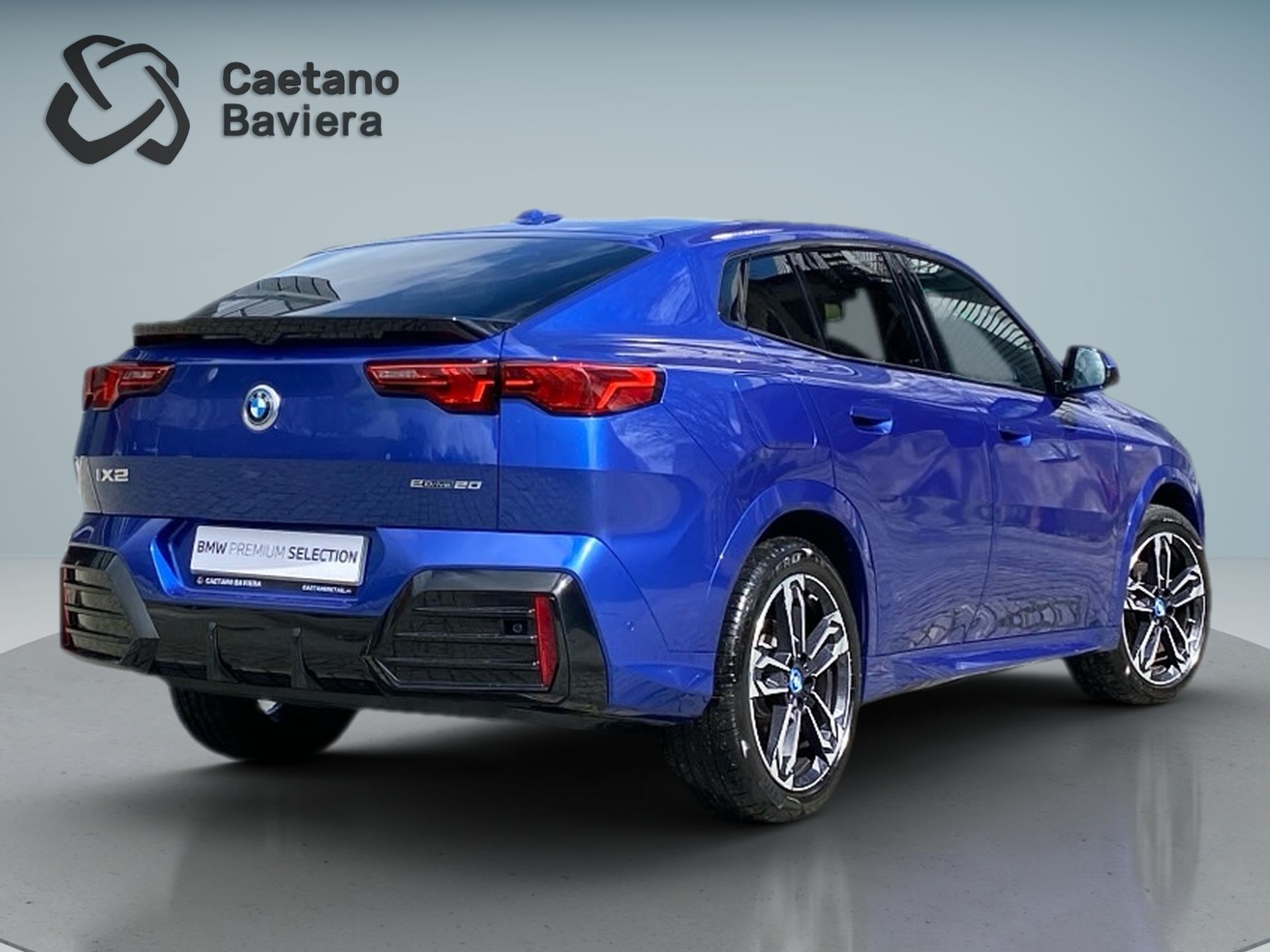 BMW iX2 eDrive20 — photo 2
