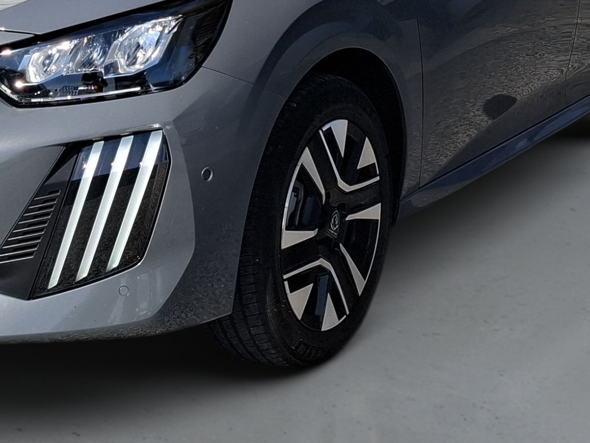 Peugeot E-208 Allure Elétrico 156 cv (115 kW) - Bateria 54 kW — photo 2