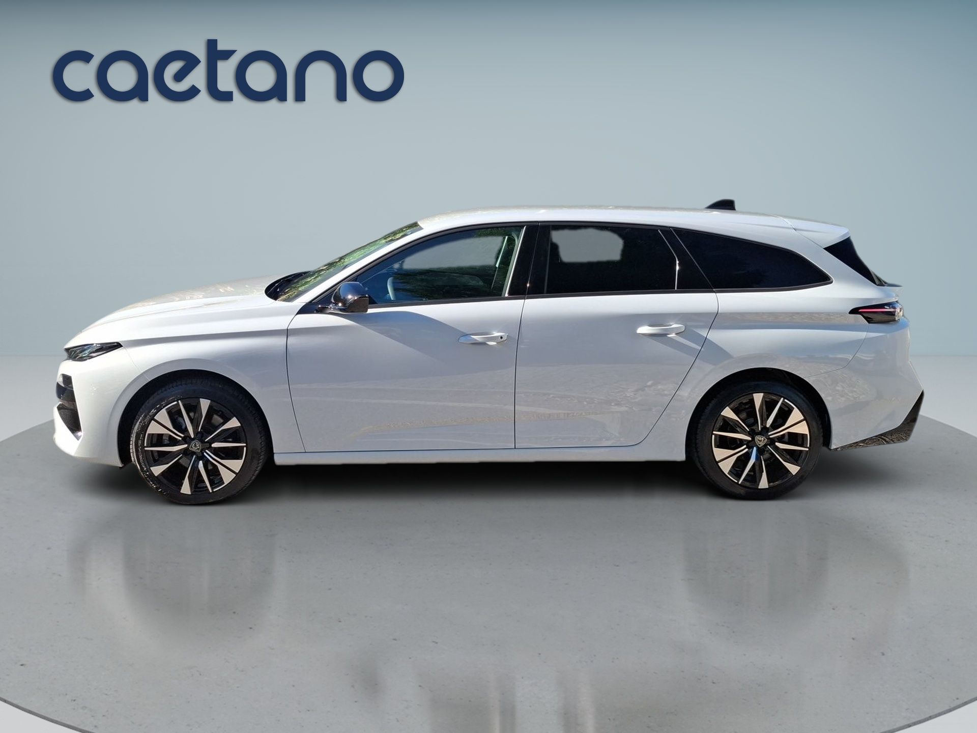Peugeot 308 SW SW Allure 1.2 Hybrid 145cv e-DCS6 — photo 2