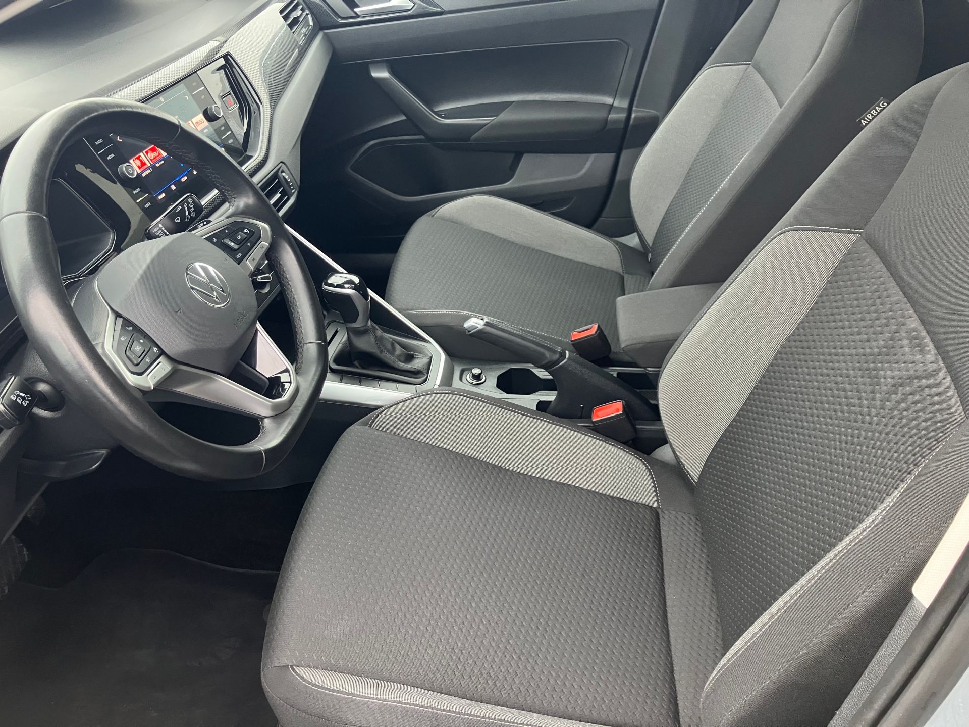 Volkswagen Polo 1.0 TSI 95cv Urban DSG — photo 3