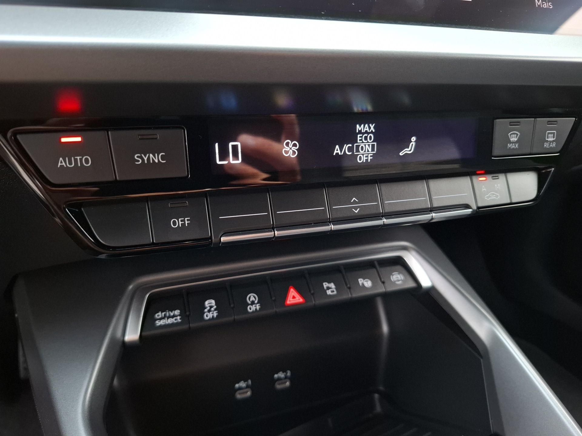 Audi A3 Sportback 30 TFSI S tronic Advanced — photo 3