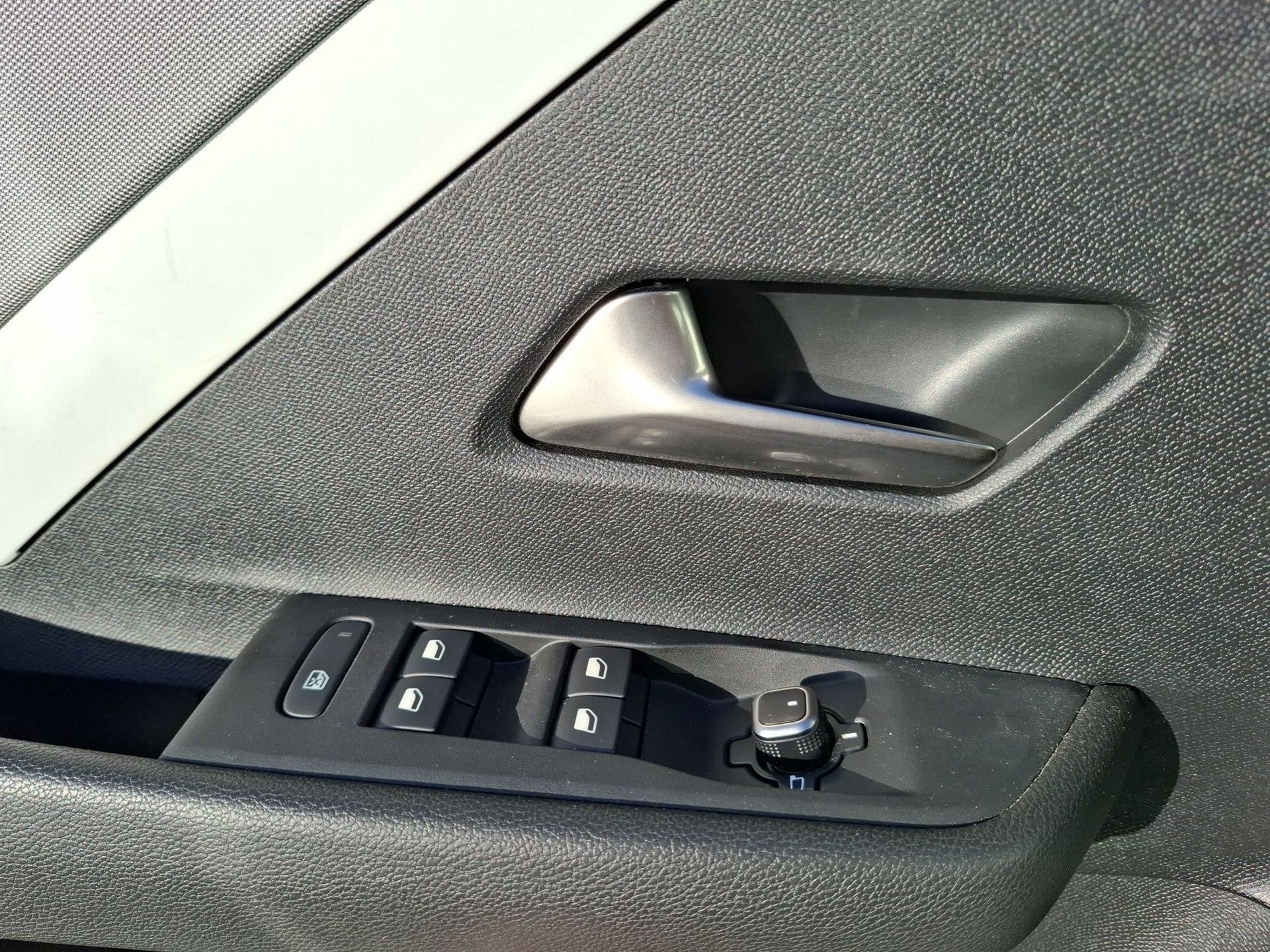 Opel Astra 1.2T Hybrid 145cv Edition CADC6 — photo 5