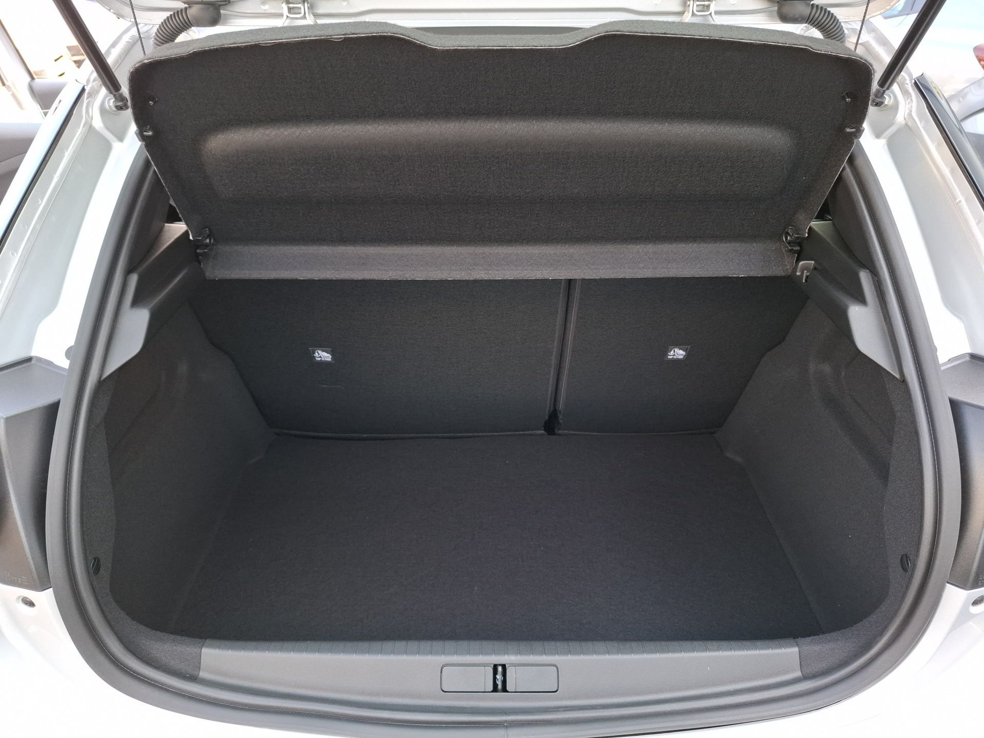 Opel Corsa 1.2 Turbo Hybrid 110cv GS CDC6 — photo 4