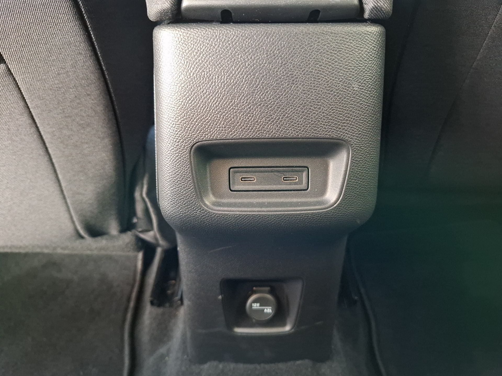 Opel Frontera Hybrid GS 1.2T 145cv CADC6 — photo 4
