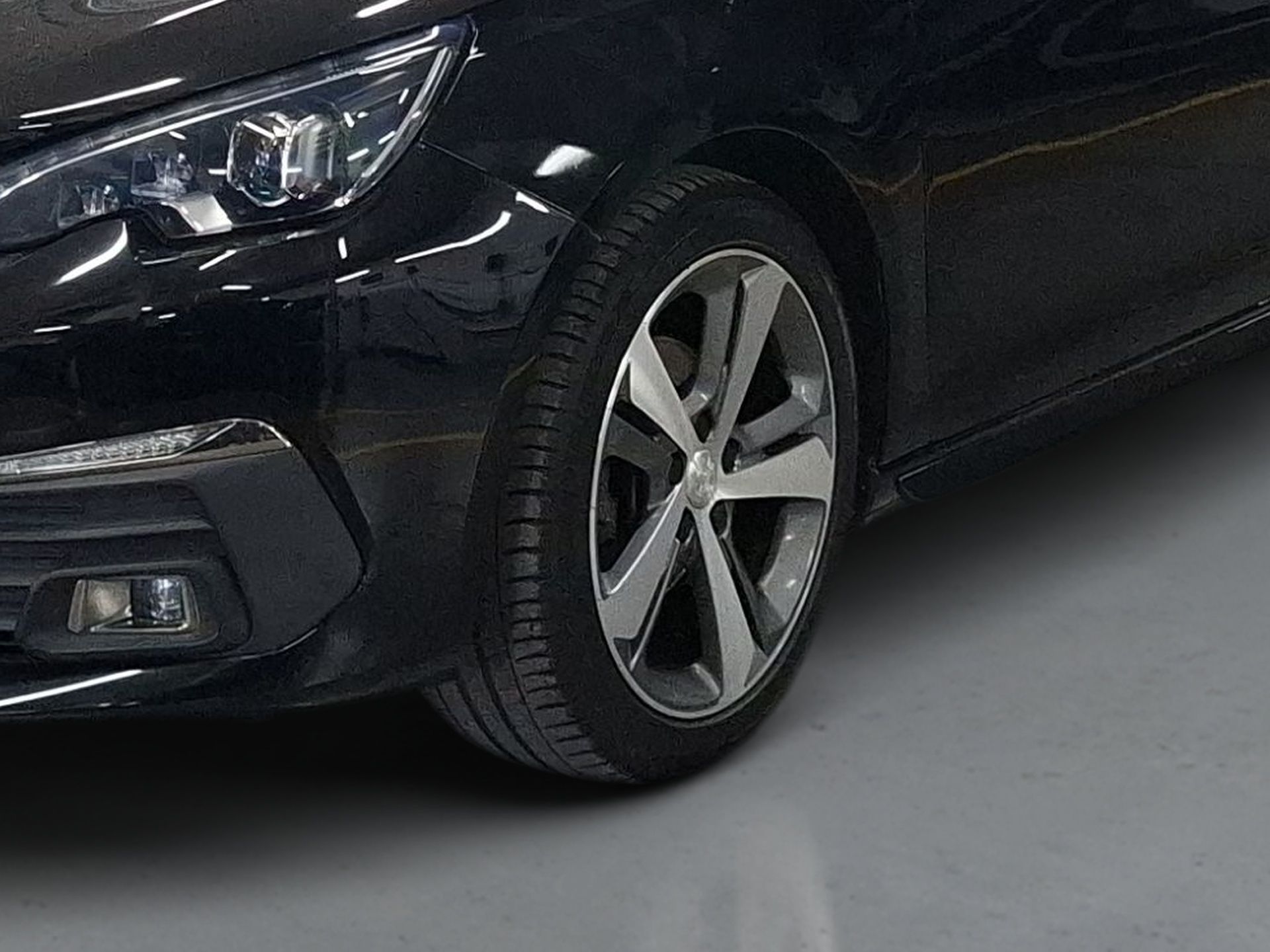 Peugeot 308 SW 308 SW 1.2 PureTe GT Line | 130cv | 5P | 5Lch G — photo 5