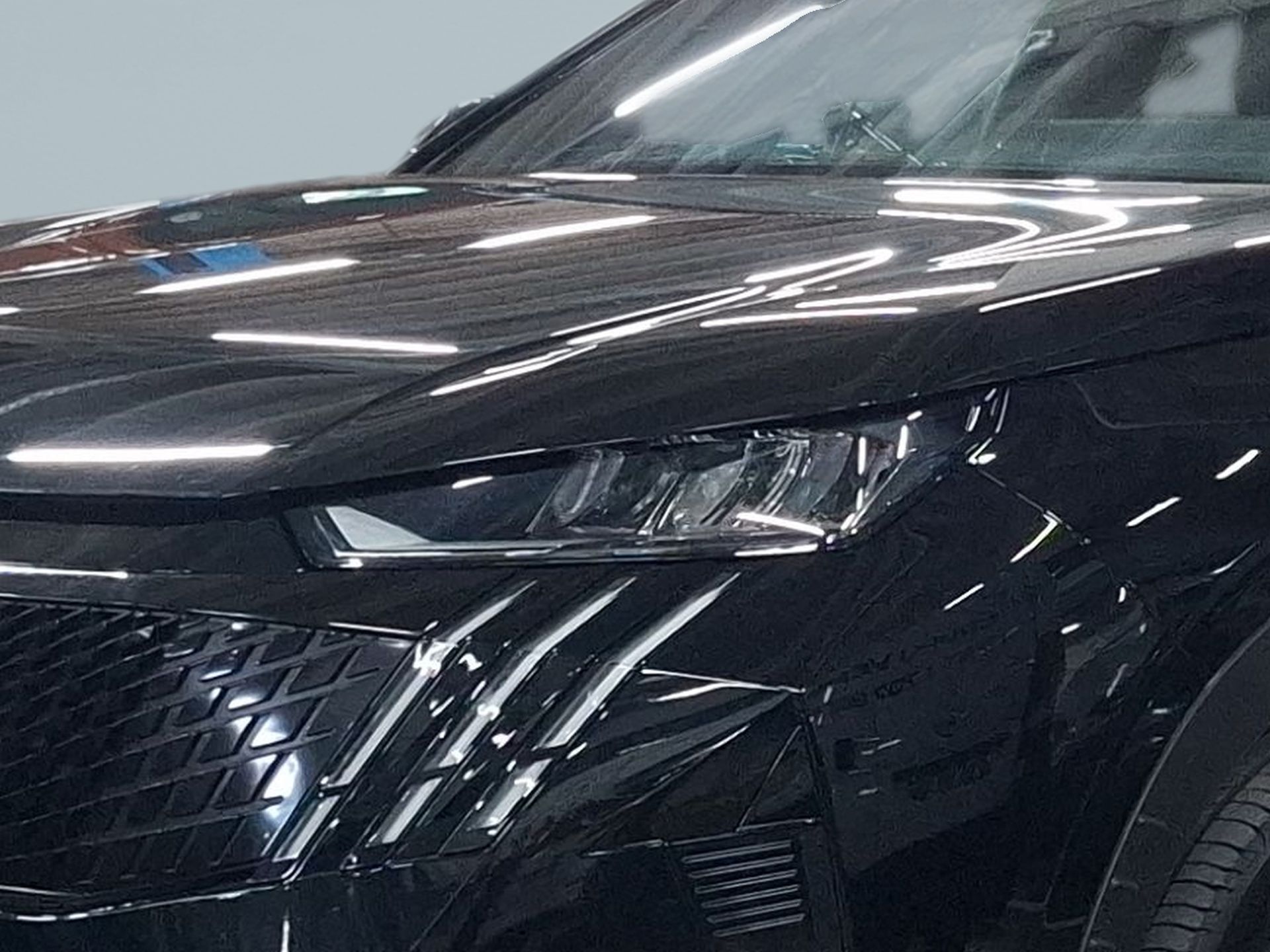 Peugeot 3008 Allure Hybrid 145cv e-DCS6 — photo 4